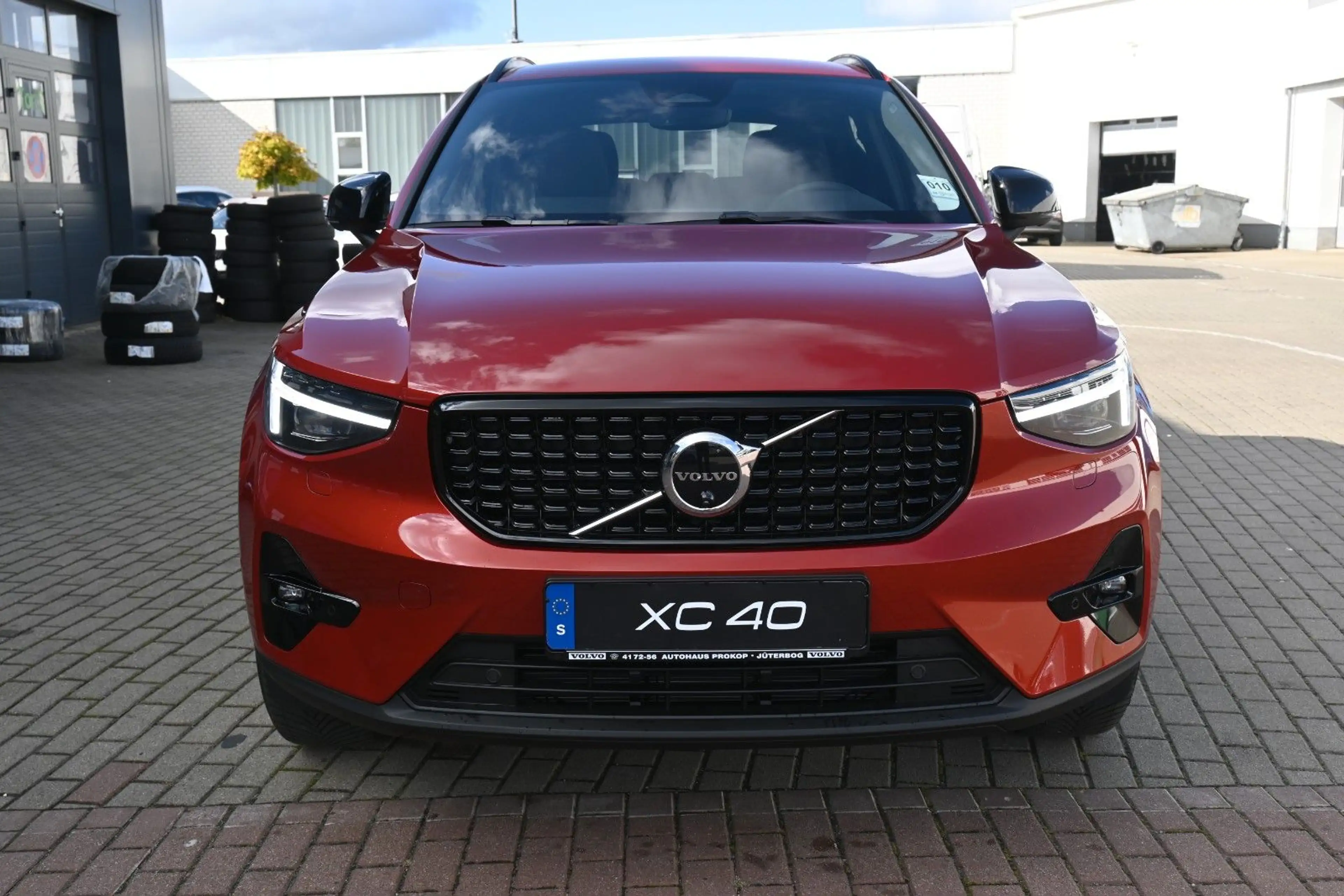 Volvo XC40 B3 DKG Plus Dark*Pixel*FSHZG*360°*ACC*AHK — photo 8