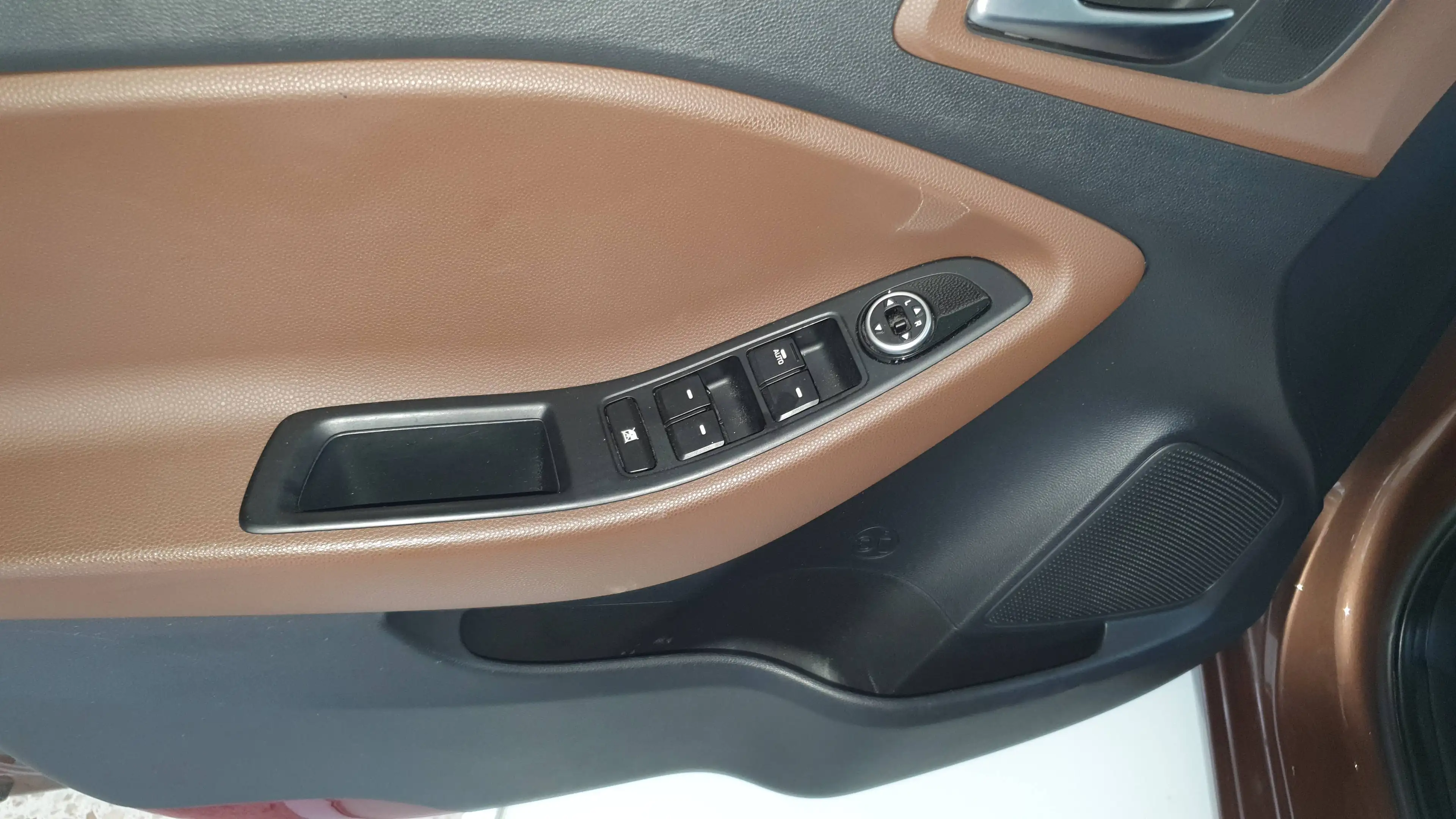 Hyundai i20 Trend, Automatikgetriebe, SHZ, PDC hinten, ect.... — photo 8