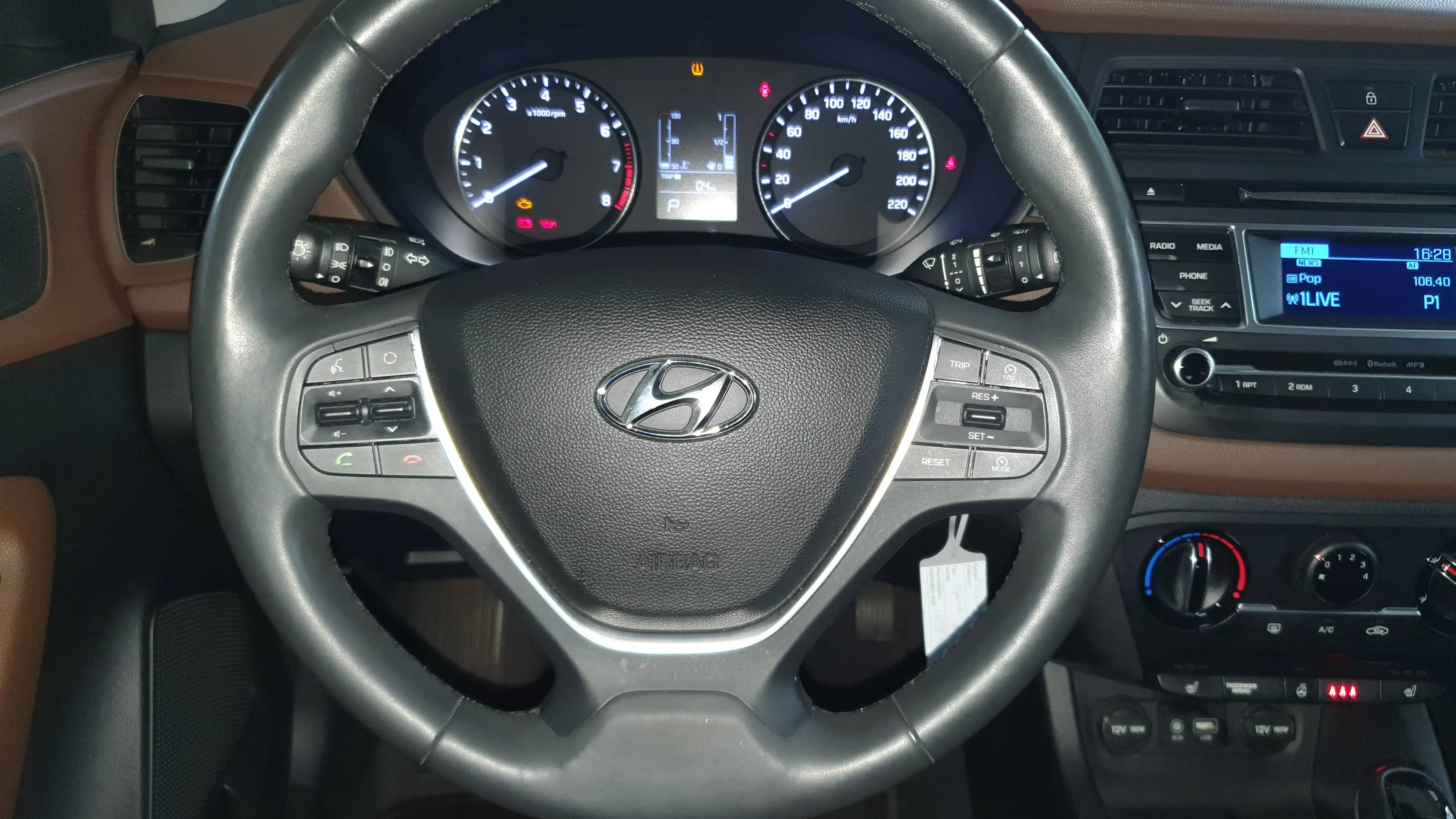 Hyundai i20 Trend, Automatikgetriebe, SHZ, PDC hinten, ect.... — photo 12