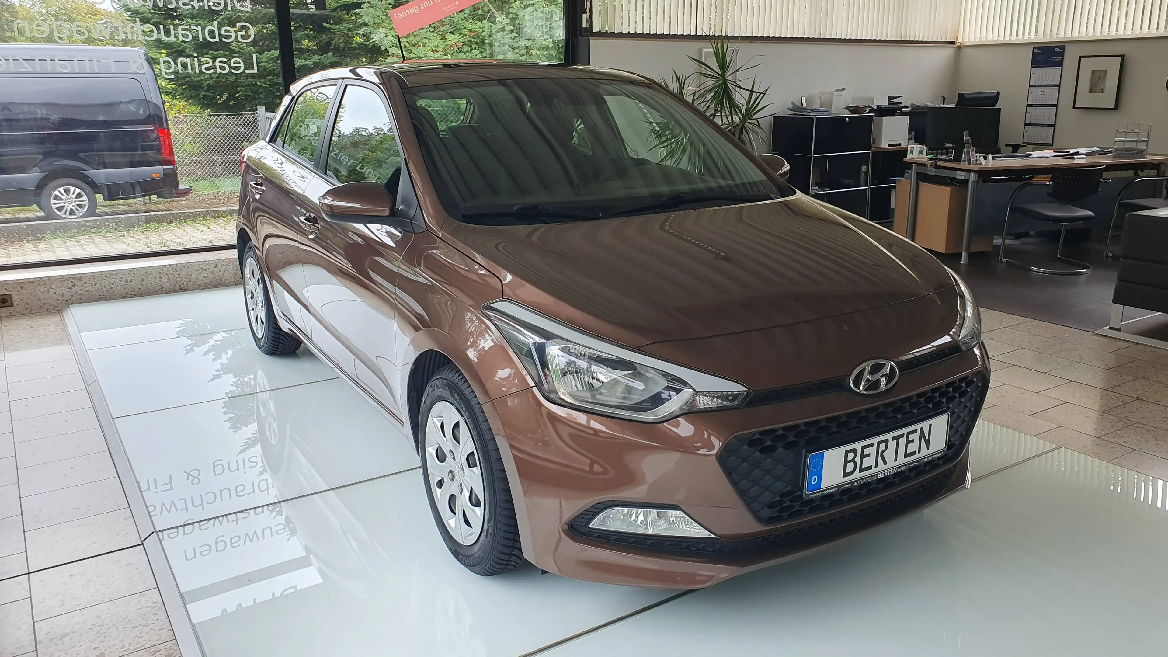 Hyundai i20 Trend, Automatikgetriebe, SHZ, PDC hinten, ect.... — photo 5