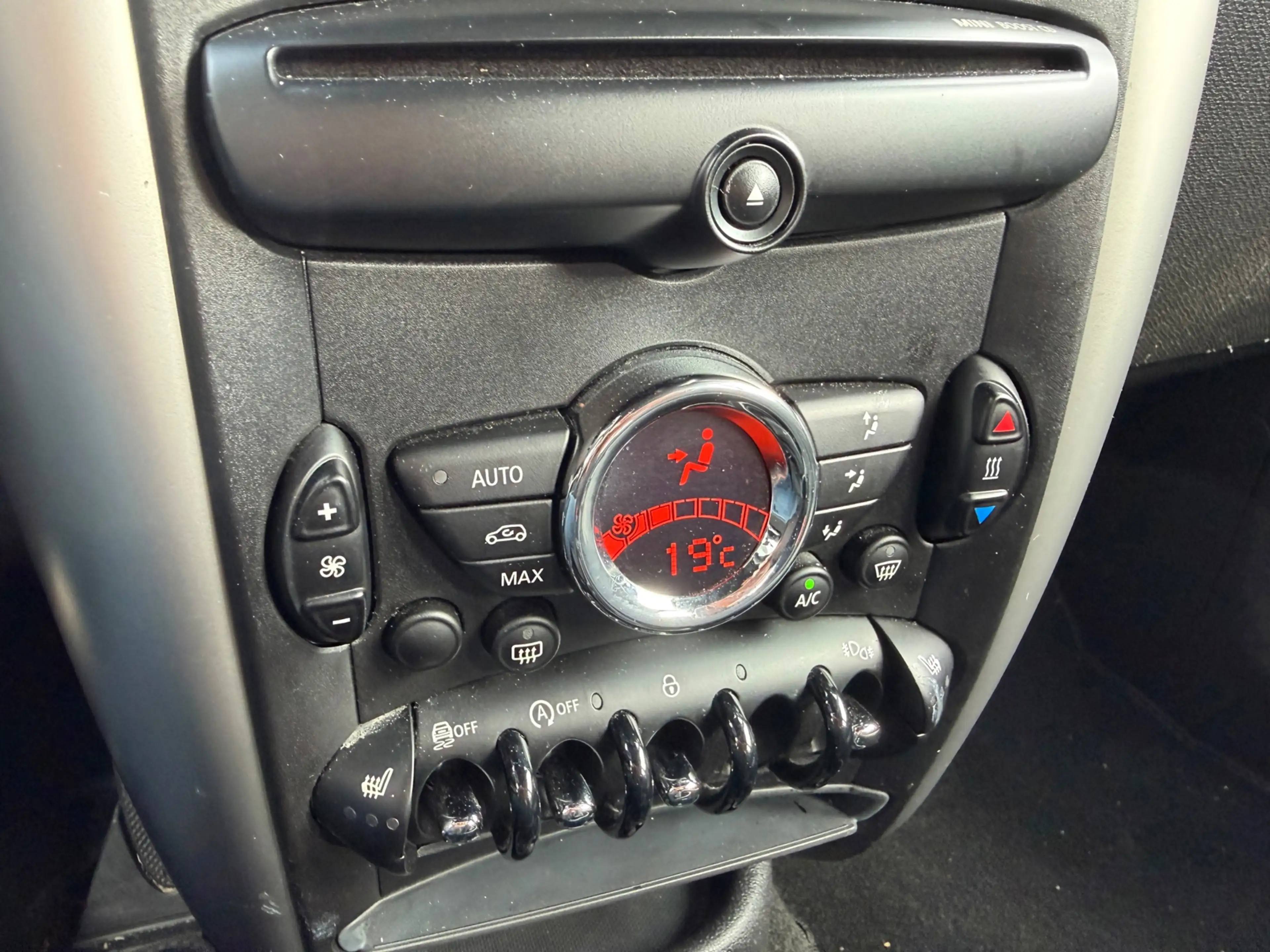 MINI Cooper Countryman 1.6 Chili 2015 117.268KM — photo 13