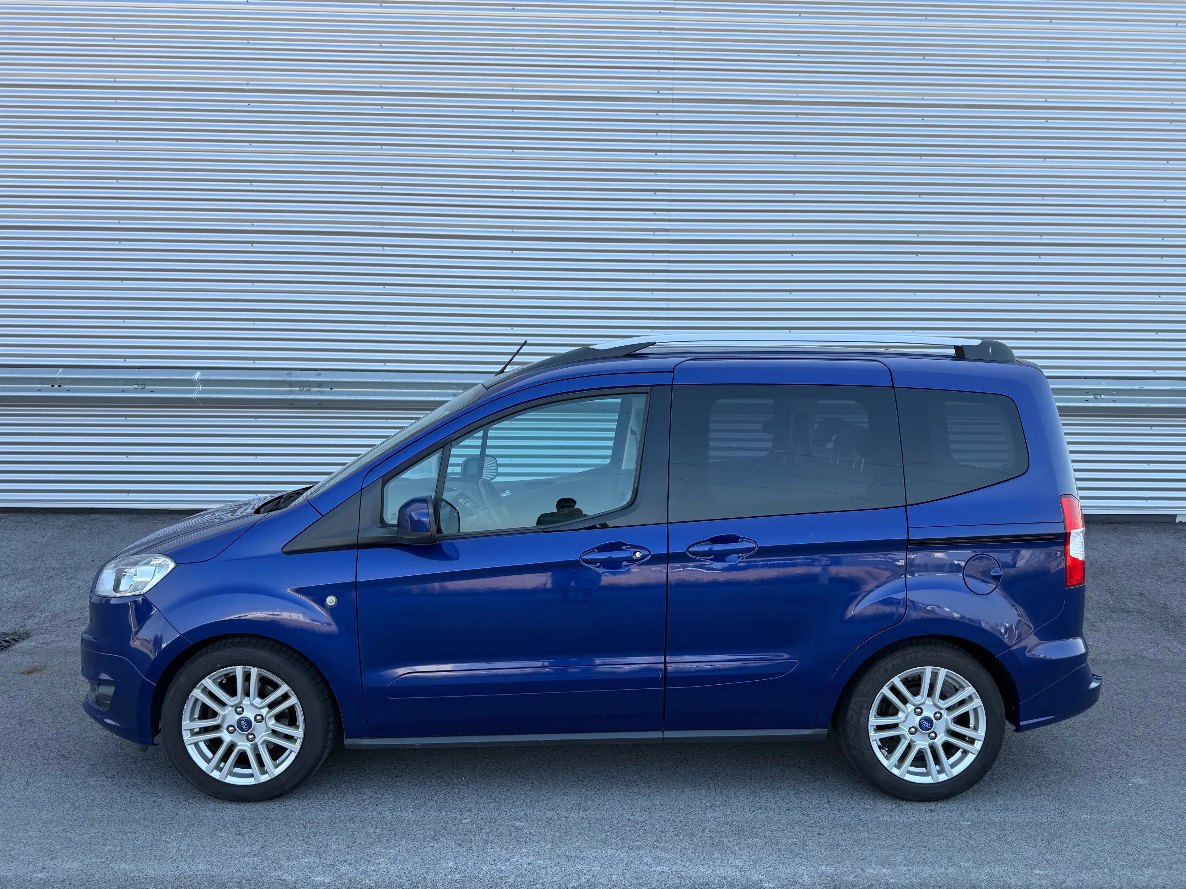 Ford Tourneo 1,0 EcoBoost Titanium ID:62 — photo 4