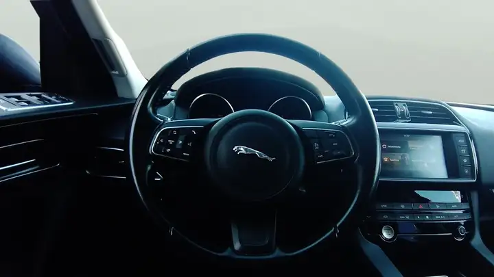 Jaguar F-Pace 2017, foto 9