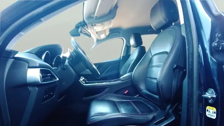 Jaguar F-Pace 2017, foto 11