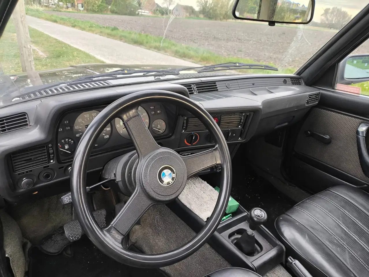 BMW 323, foto 6