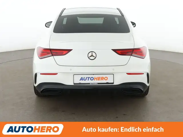 Mercedes-Benz 250 view 5
