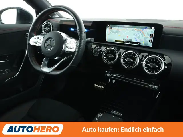 Mercedes-Benz 250 view 13