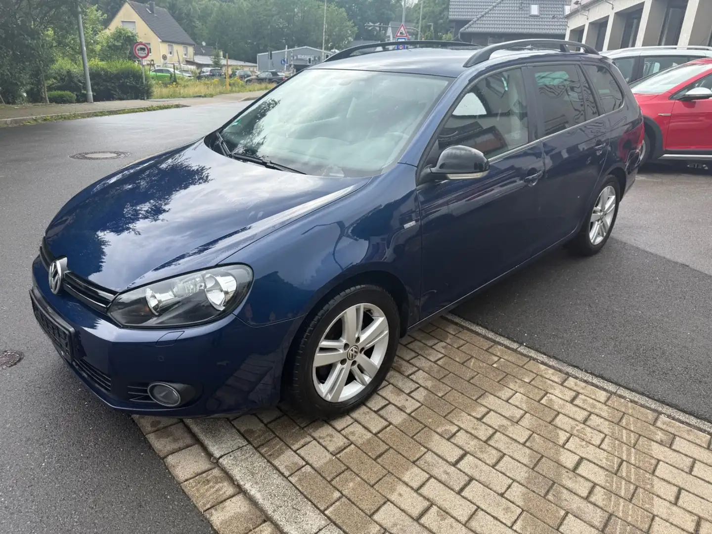 Volkswagen Golf VI Variant Match BlueMotion 1.Hand,PDC,SHZ Blau - 1
