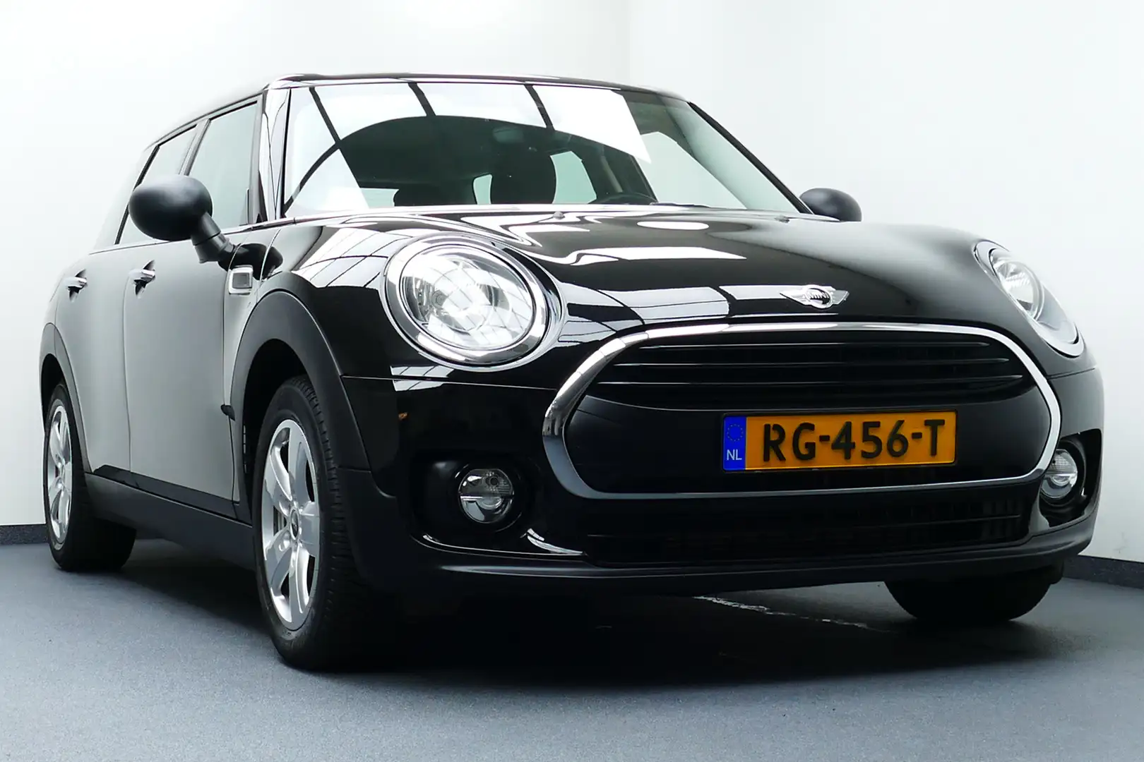 MINI One Clubman Mini 1.5 Business Bj11-2017 67.000km. Navi, Clima, Zwart - 2