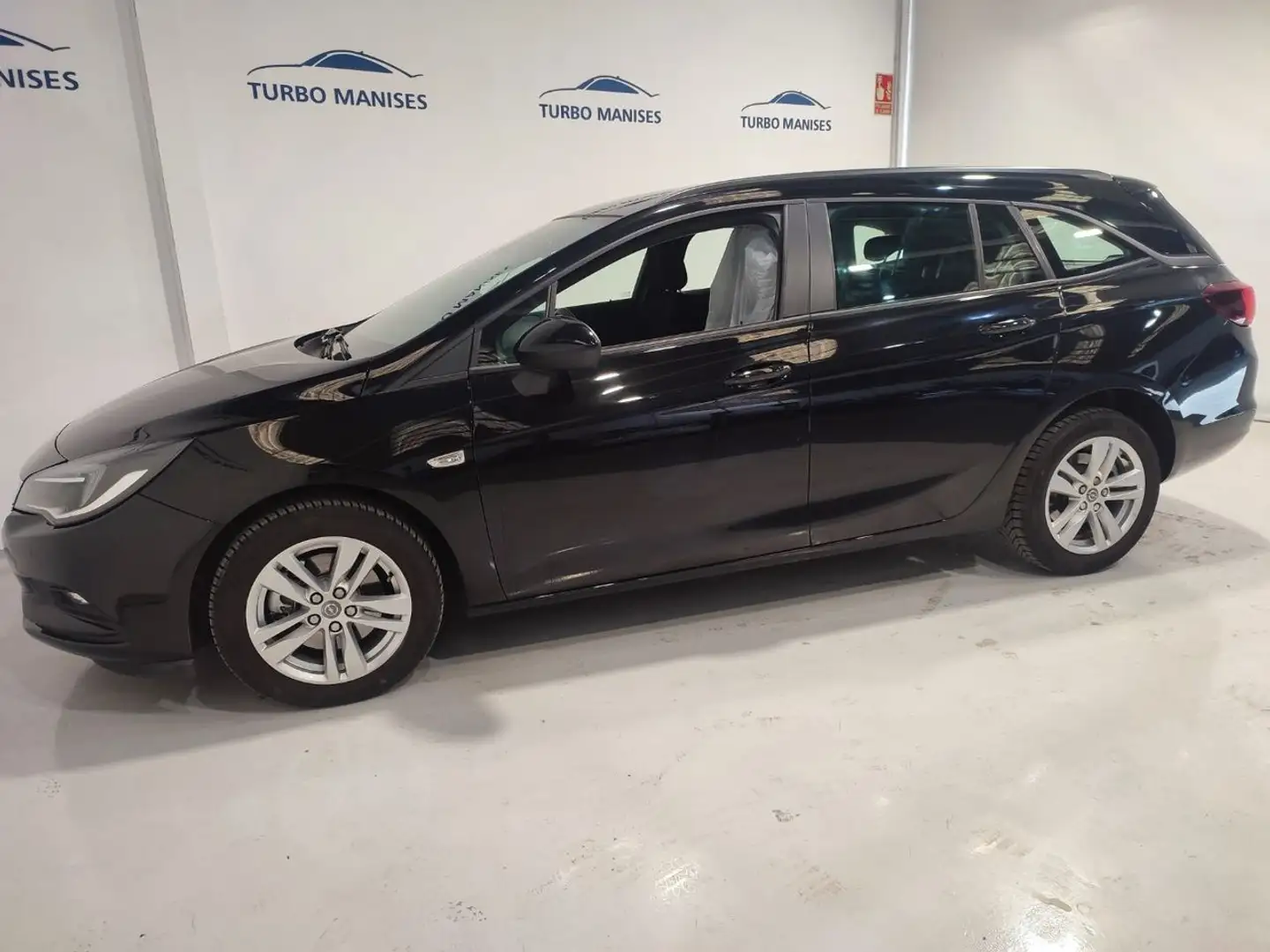 Opel Astra ST 1.6CDTi Excellence Aut. 136 (4.75) Negro - 2