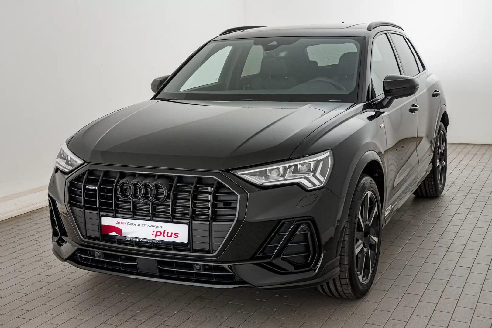 Audi Q3 S line 45 TFSI quattro S tronic Schwarz - 2