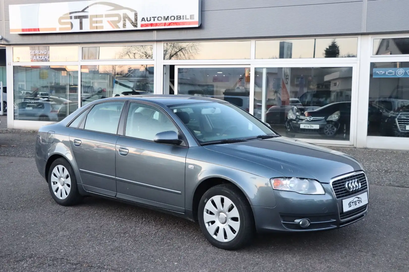 Audi A4 1.6 l KLIMA l Grau - 1