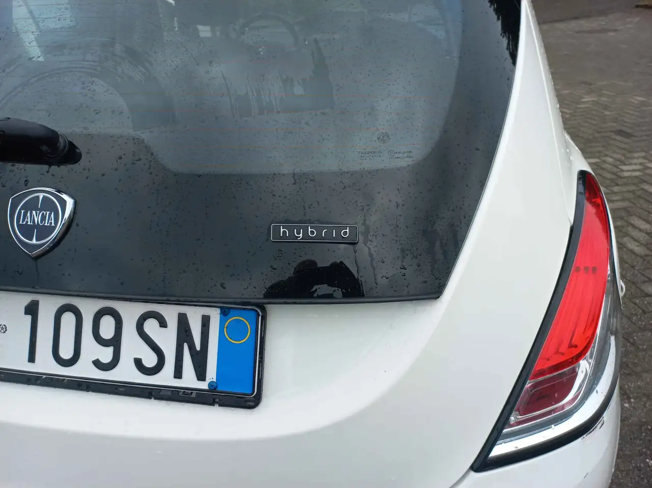 Lancia Ypsilon 2022 — фото 15