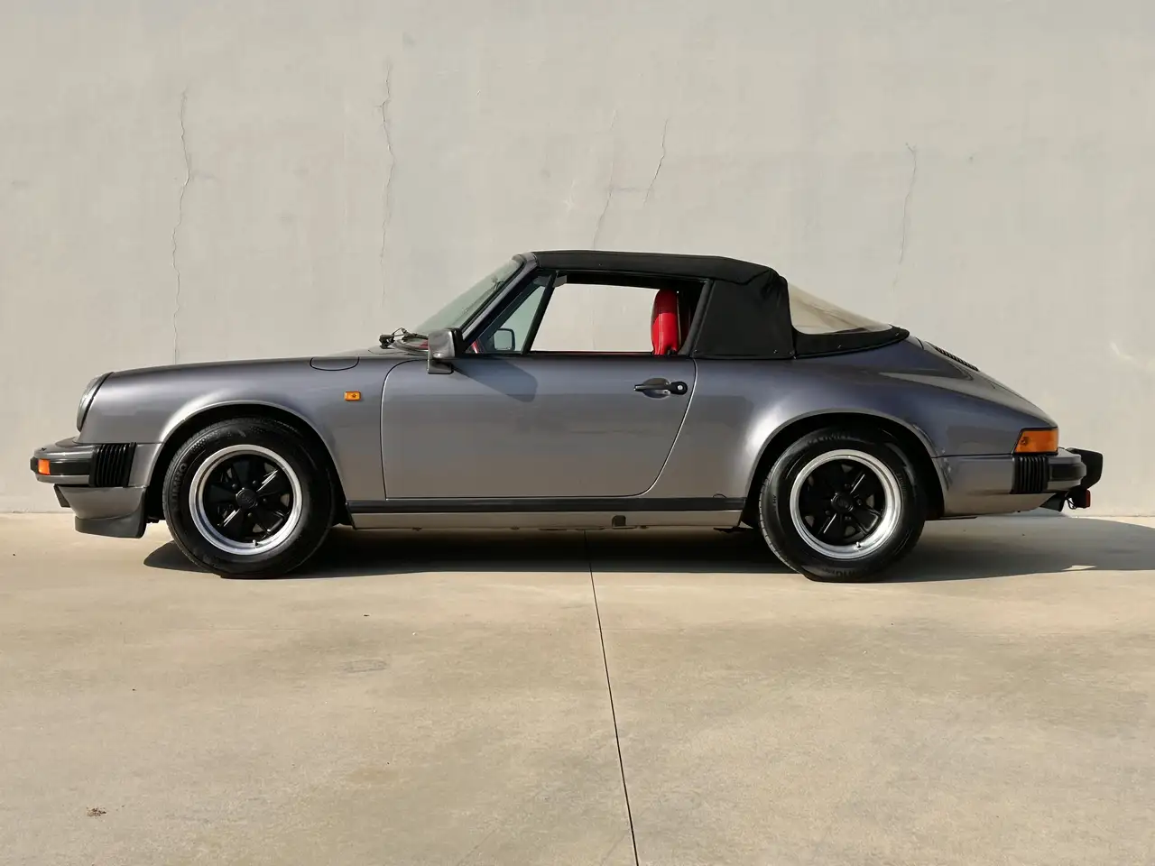 Porsche 911 Carrera 3.2 CABRIO COLORE SU CAMPIONE, foto 4