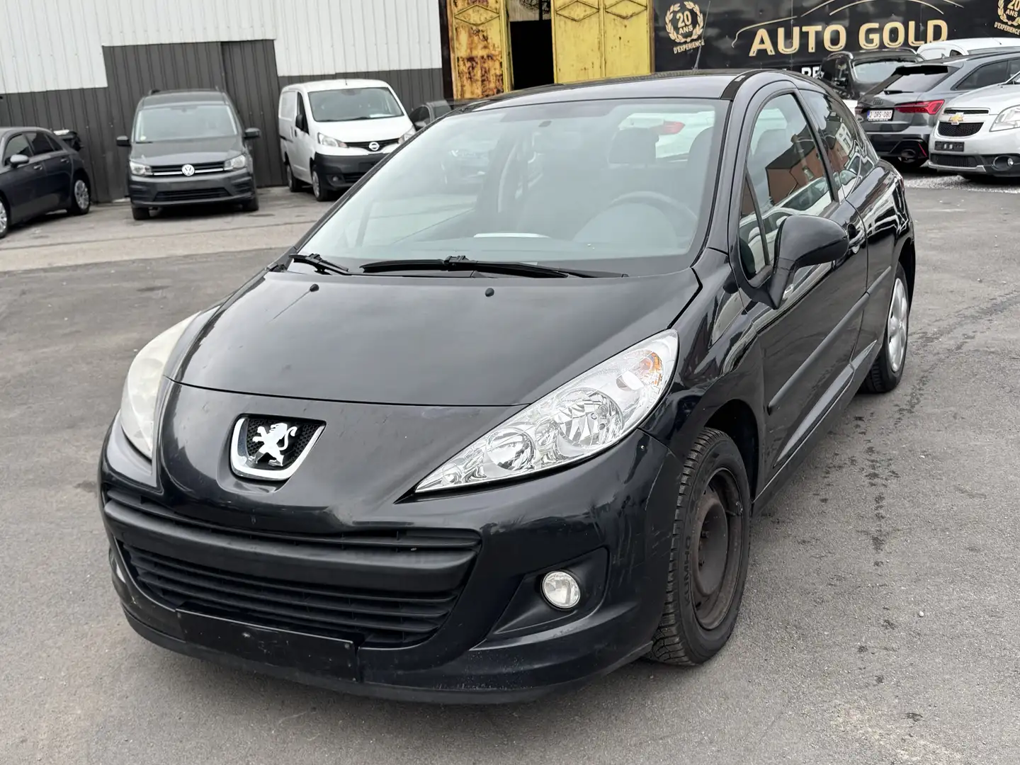 Peugeot 207 1.4i/CLIMATISATION/PANORAMIQUE/PROB MOTEUR!!!! Noir - 1