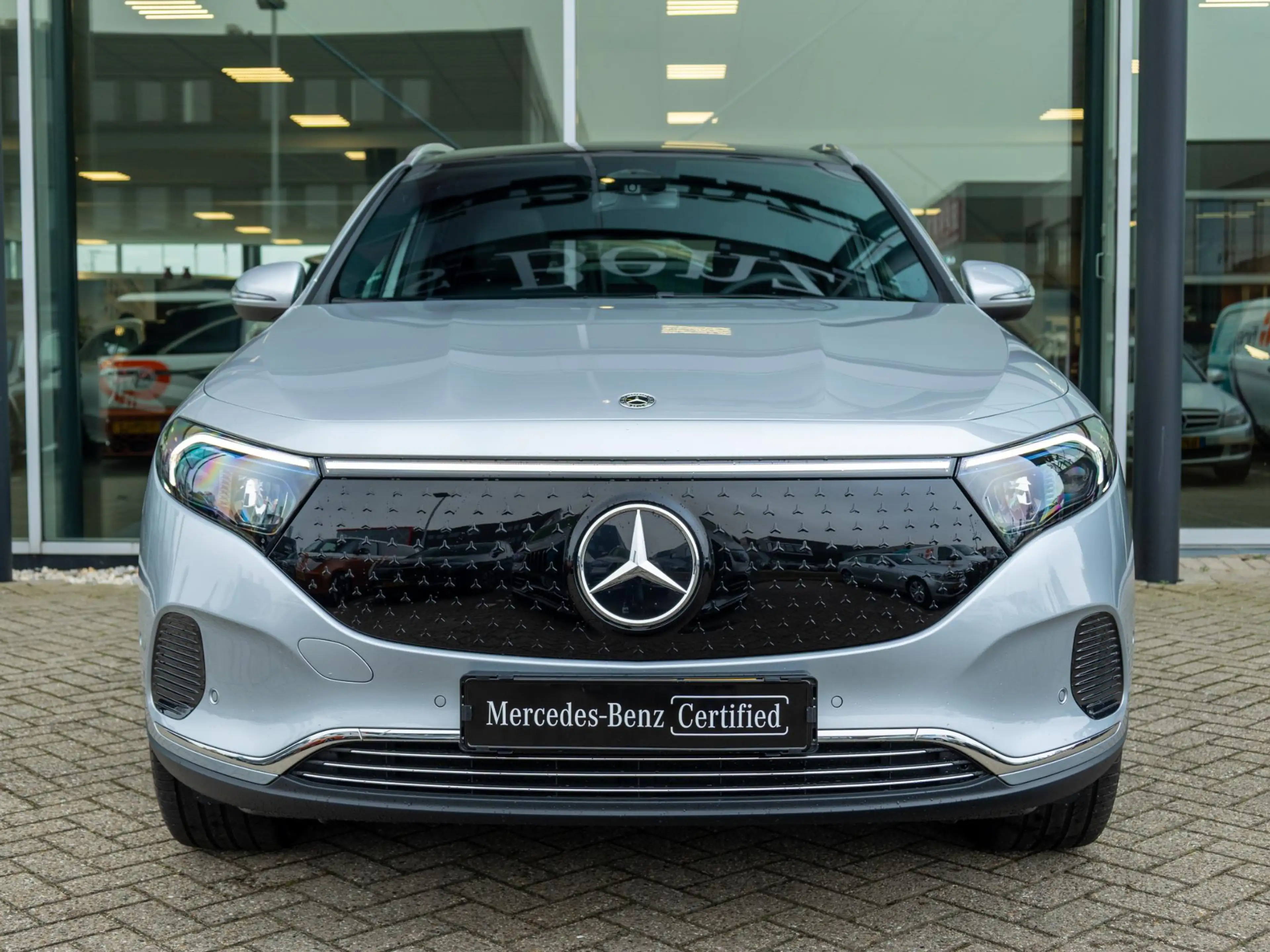 Mercedes-Benz EQA 250 250+ Business Line Panorama dak — photo 4