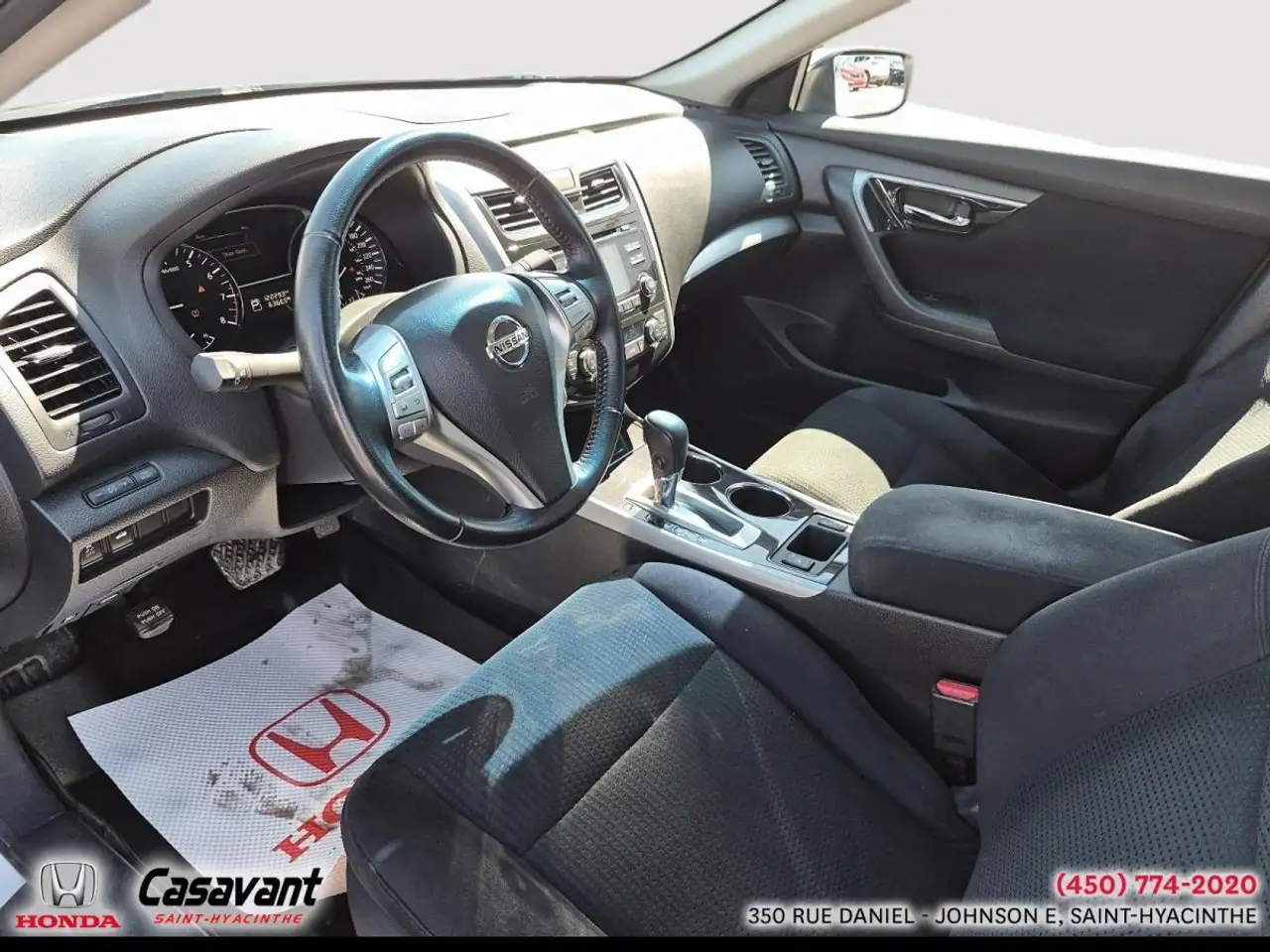 Nissan Altima снимка Nissan Altima