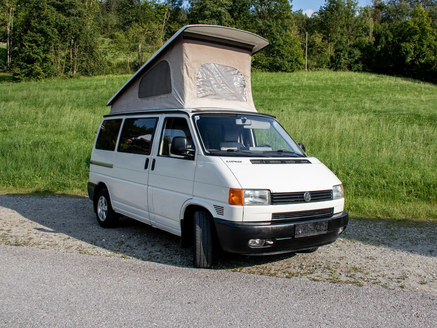 Volkswagen T4 Camper mit Reimo Aufstelldach ähnl. California White - 1