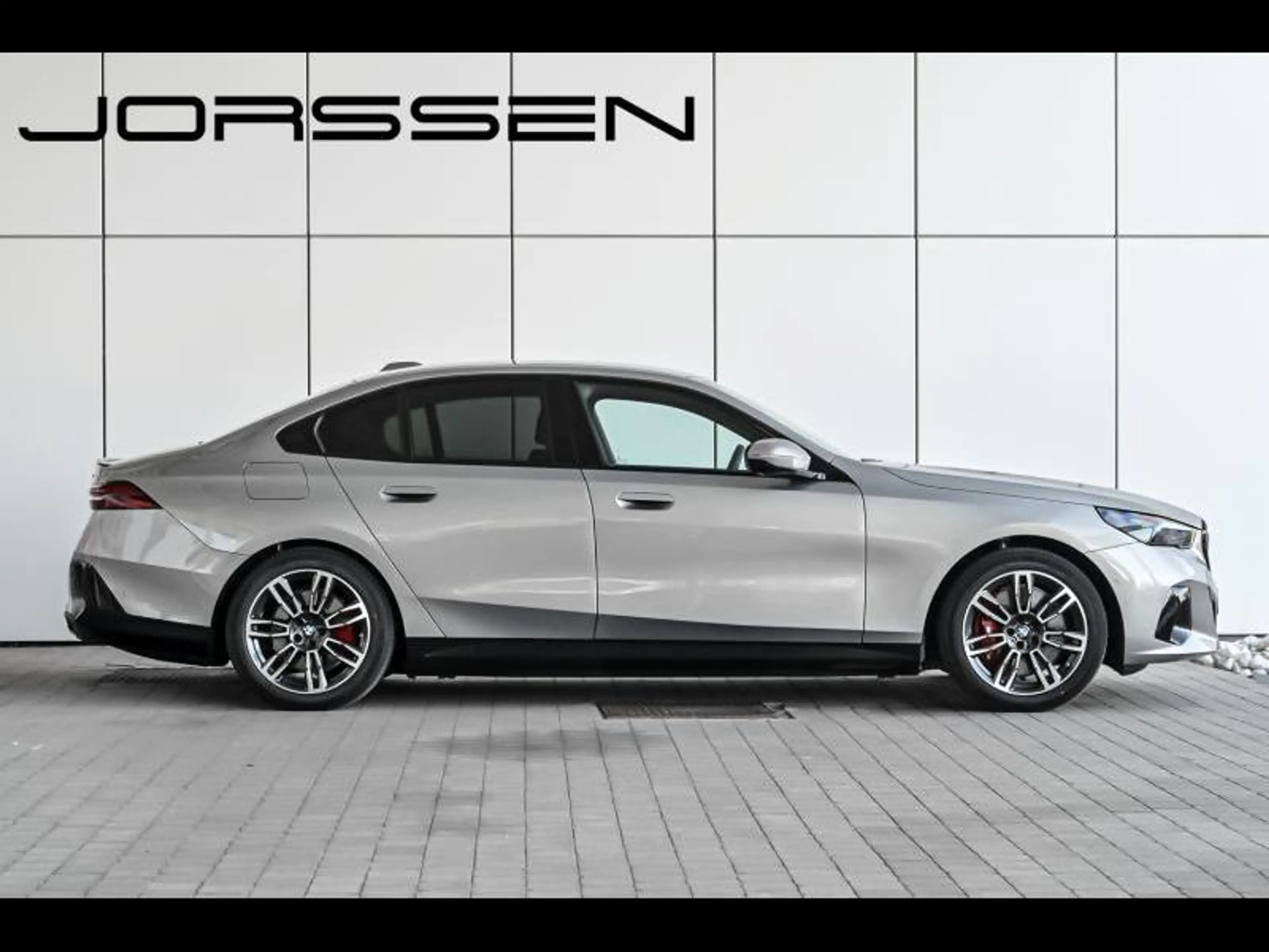 BMW i5 xDrive40  M SPORTPAKKET PRO — photo 3