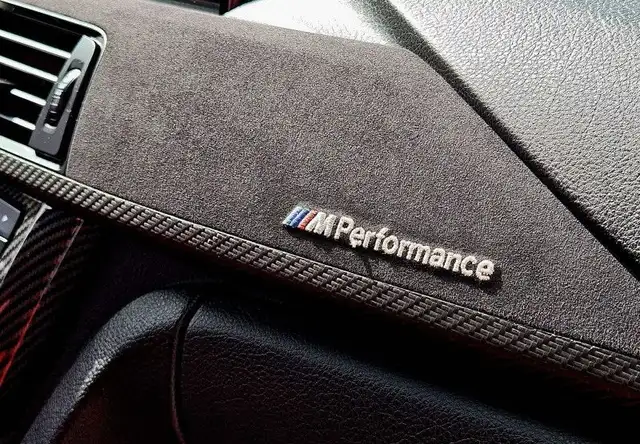 BMW 3 Series view 27