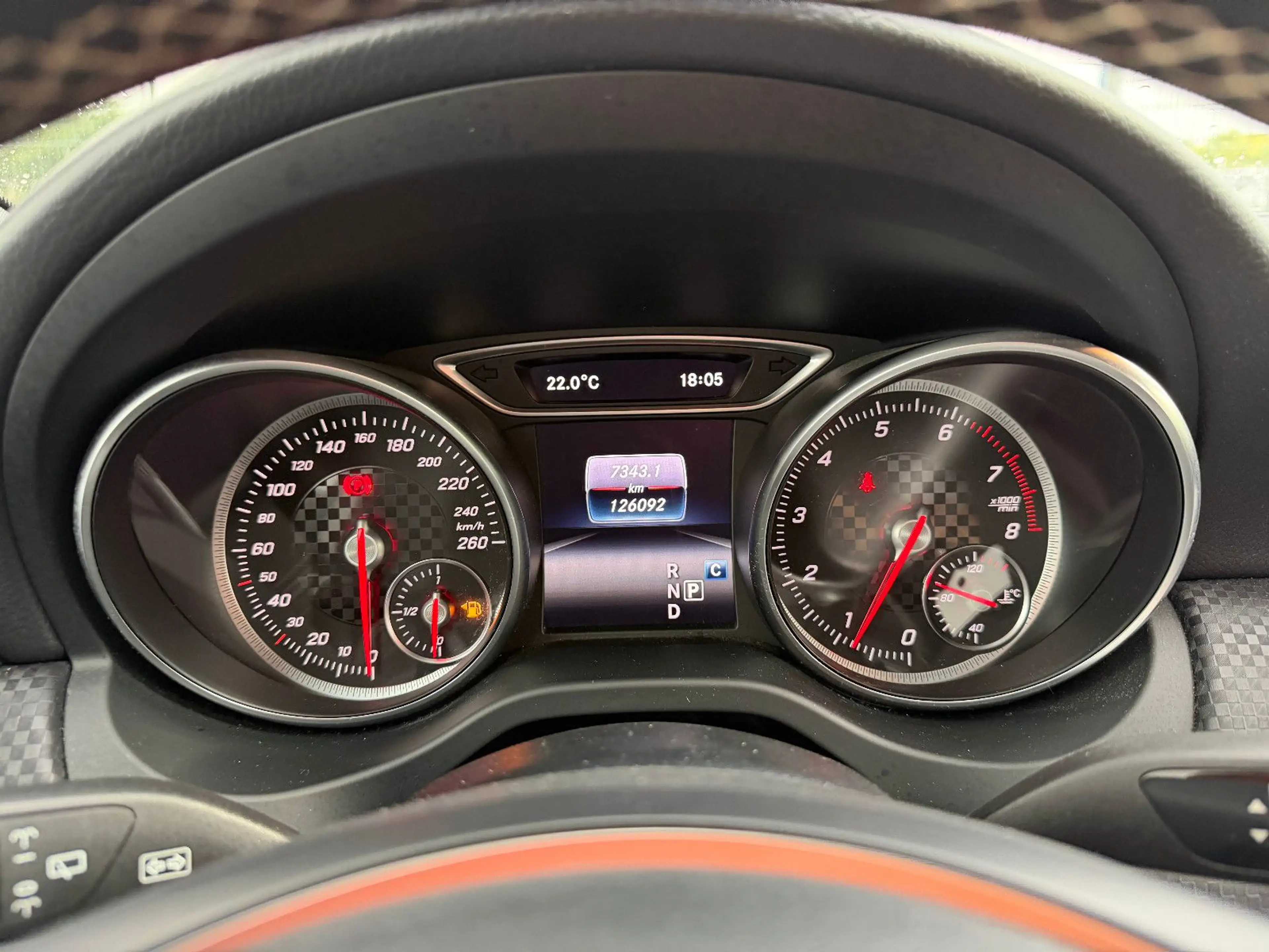 Mercedes-Benz A 220 4Matic Urban — photo 14