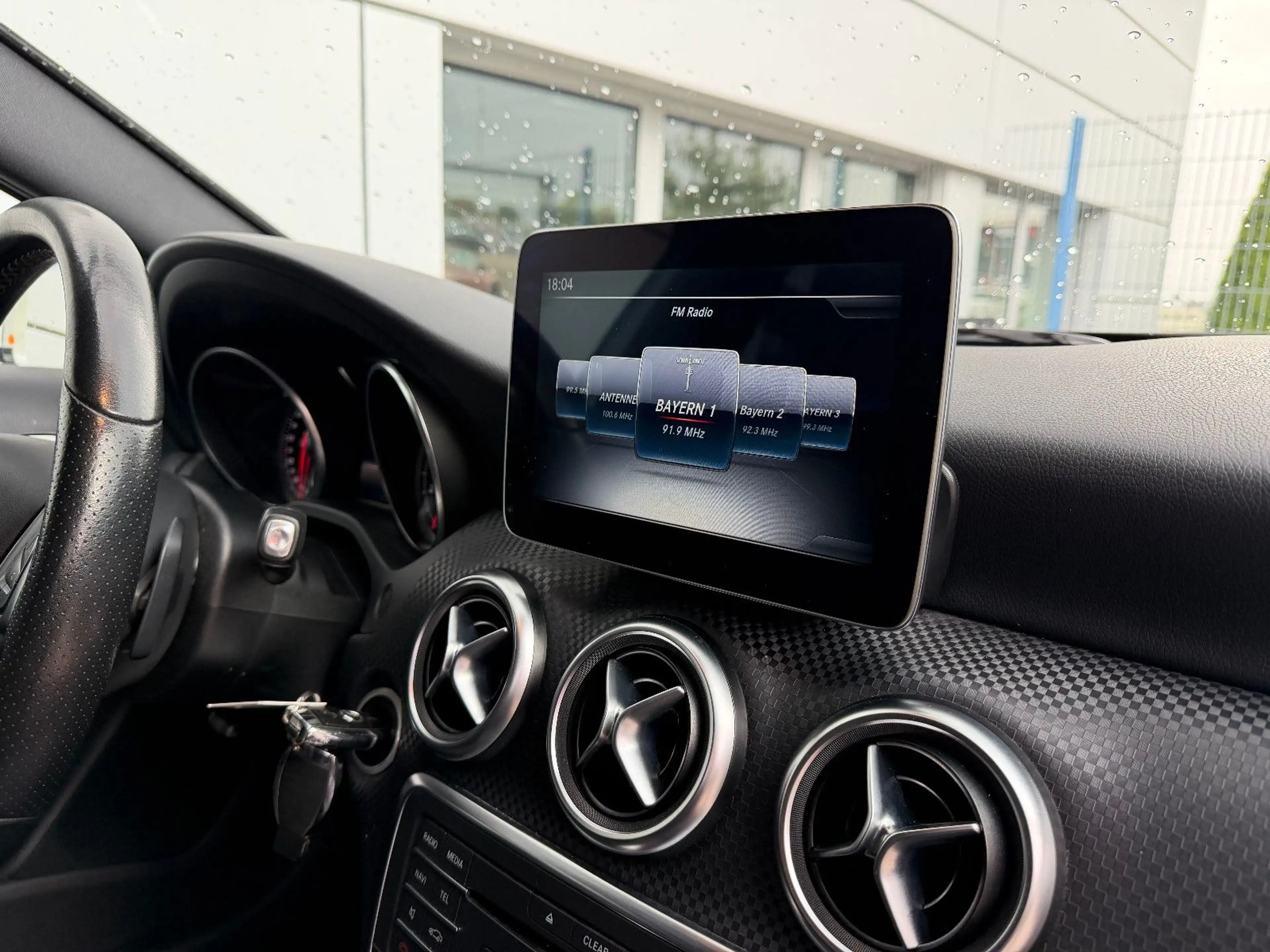 Mercedes-Benz A 220 4Matic Urban — photo 12