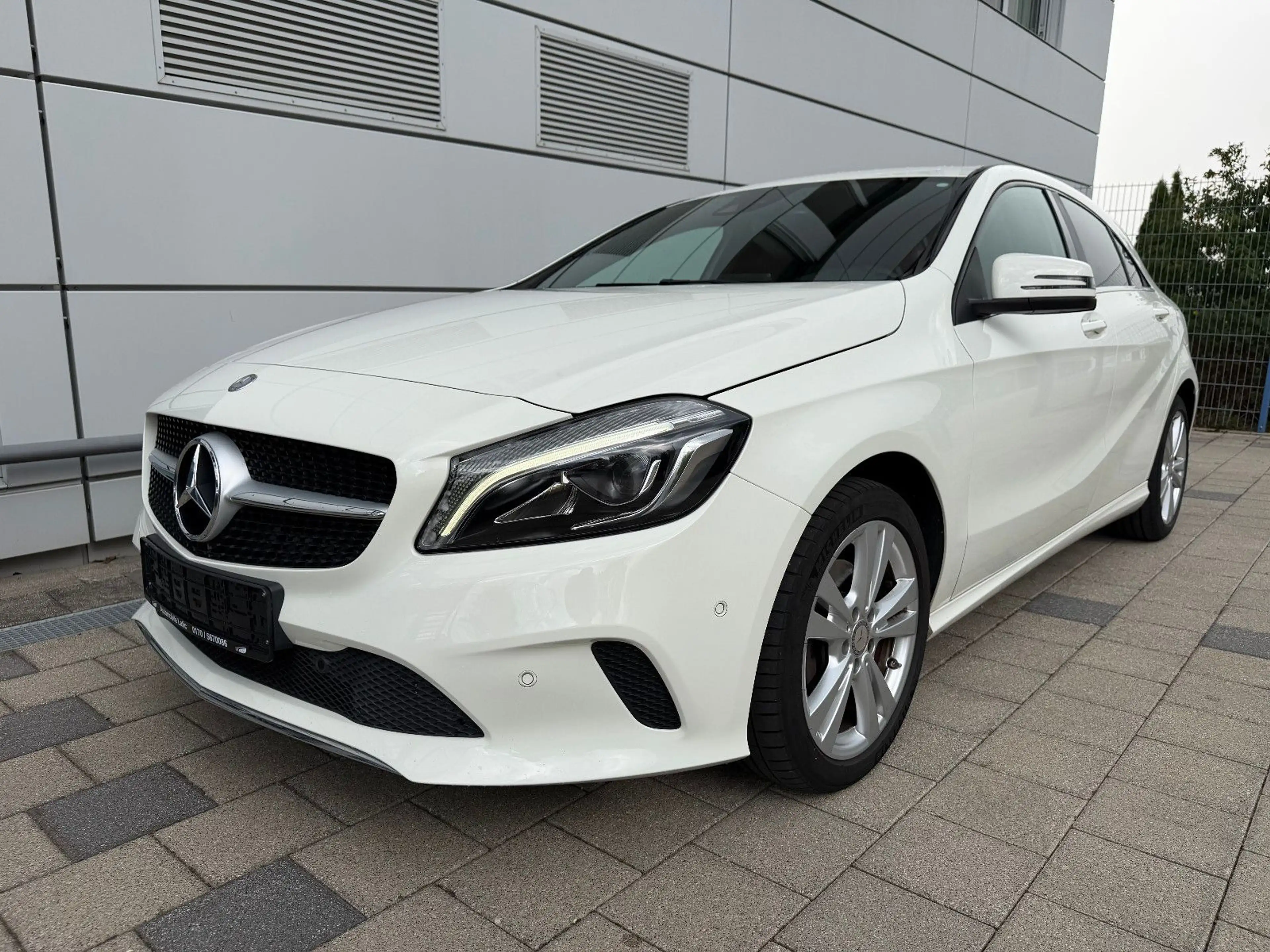 Mercedes-Benz A 220 4Matic Urban — photo 2