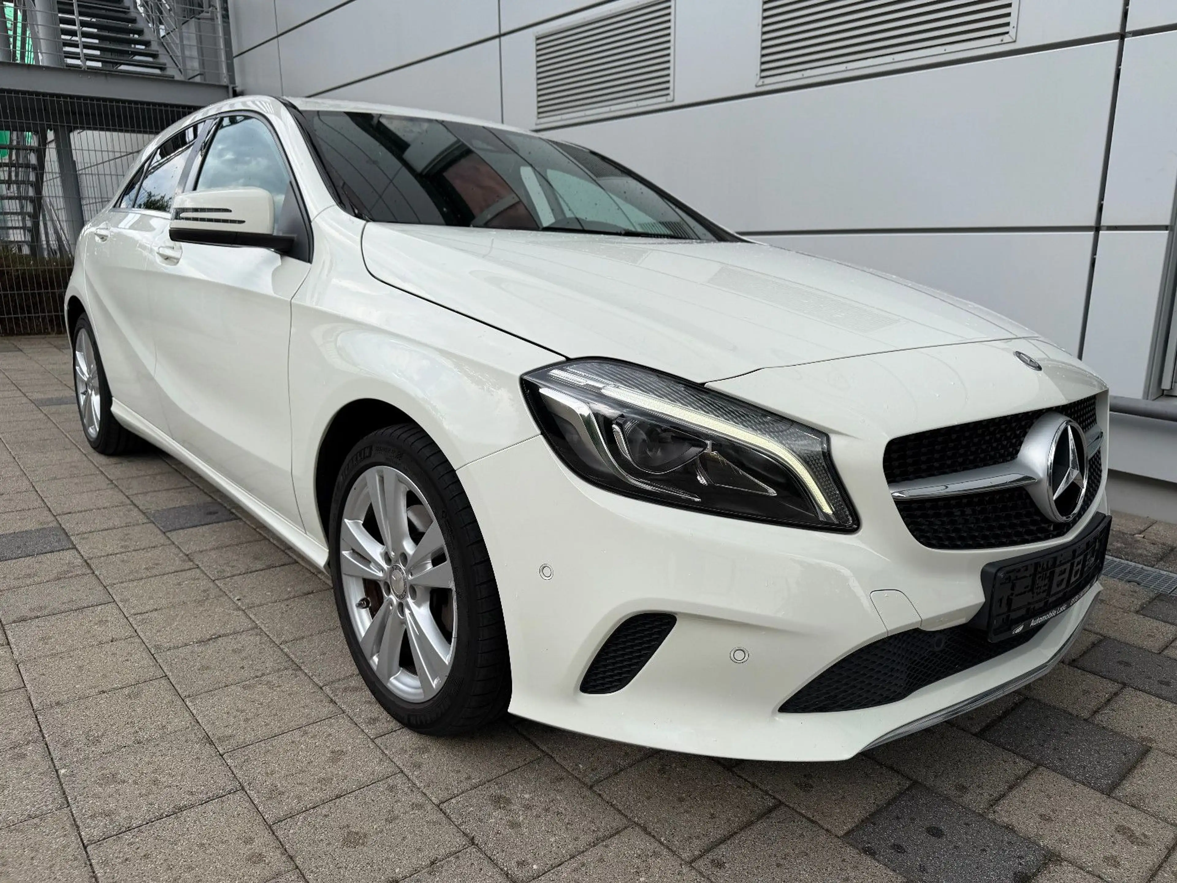 Mercedes-Benz A 220 4Matic Urban — photo 8
