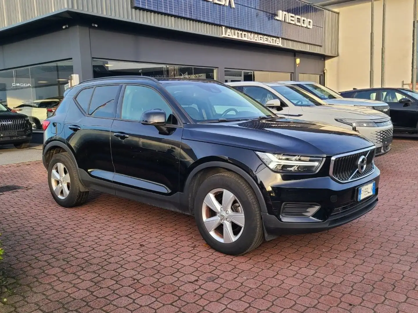 Volvo XC40 T3 Geartronic Business Noir - 2