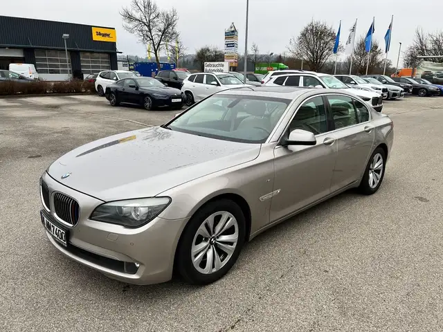 BMW 740 i