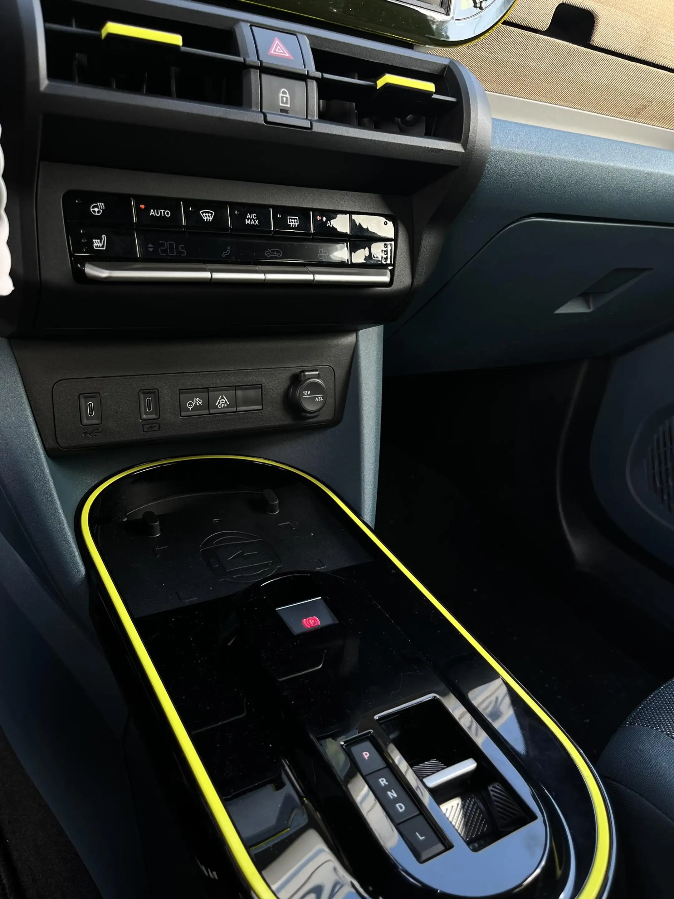 Fiat Grande Panda 1.2 Hybrid La Prima | Hill hold functie | Apple ca — photo 8