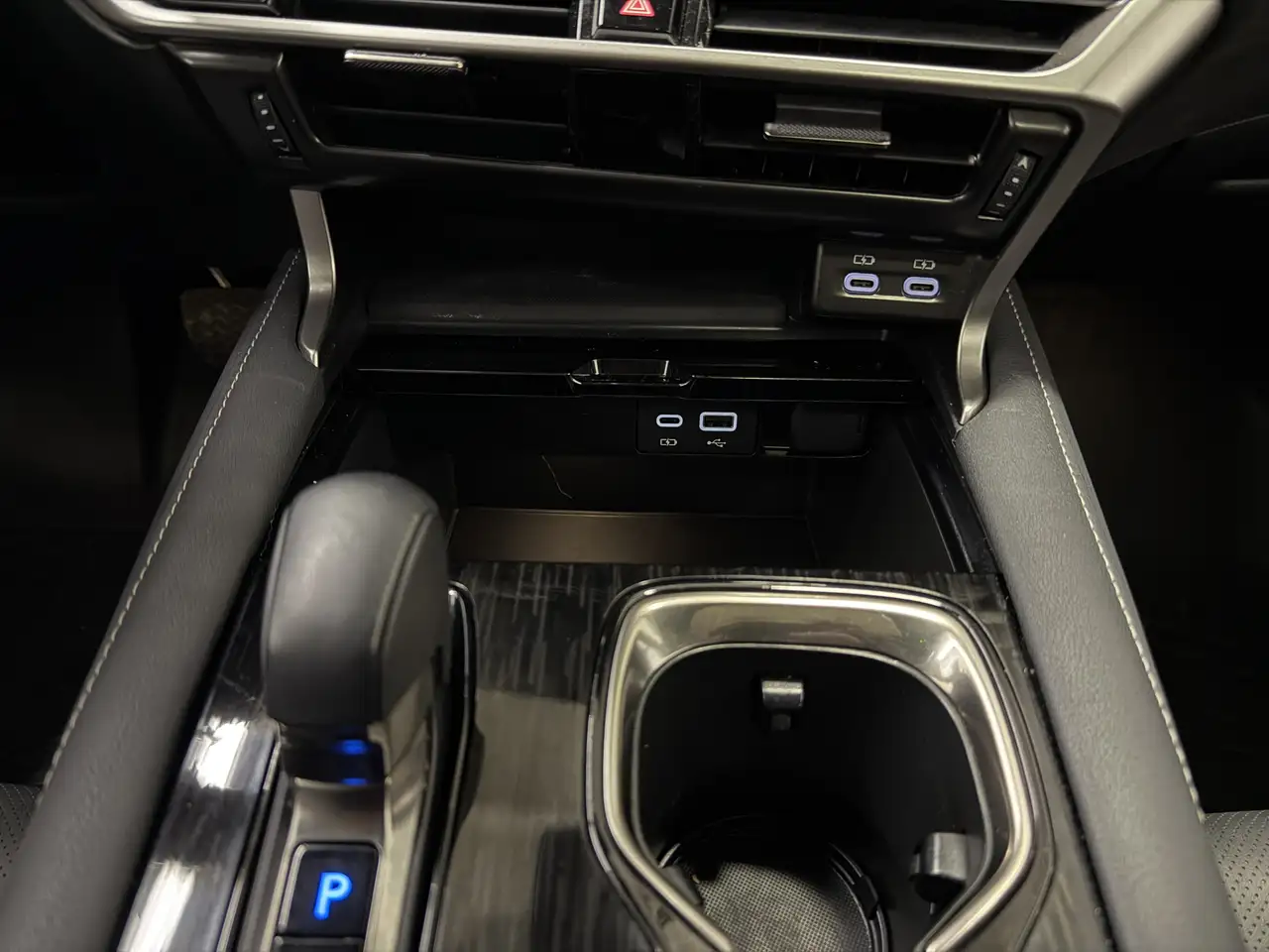 Lexus RX снимка Lexus RX