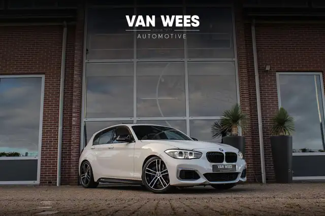 BMW 120 1-serie 120i Edition M Sport Shadow High Executive