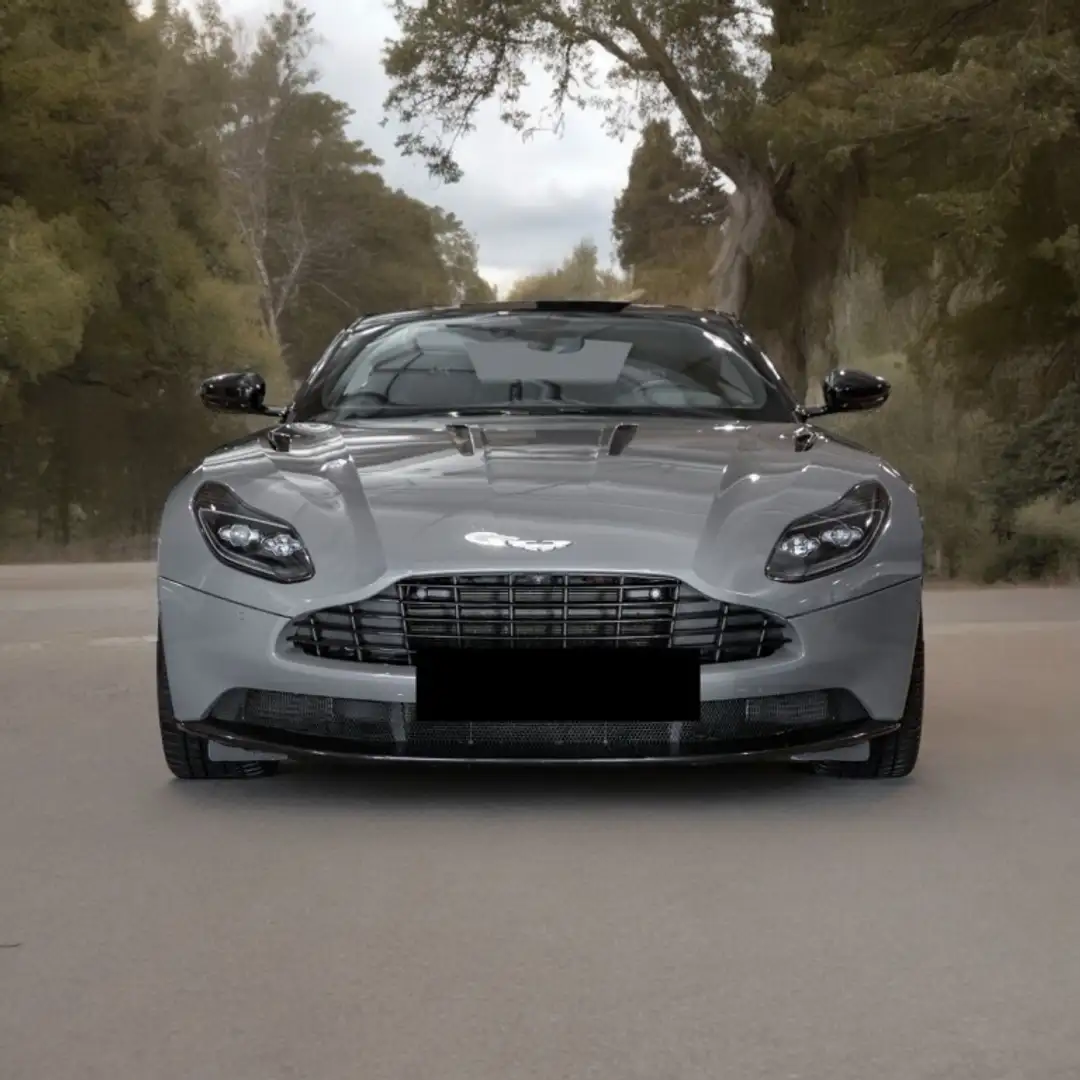 Aston Martin DB11 Deportivo Automático de 2 Puertas Gris - 1