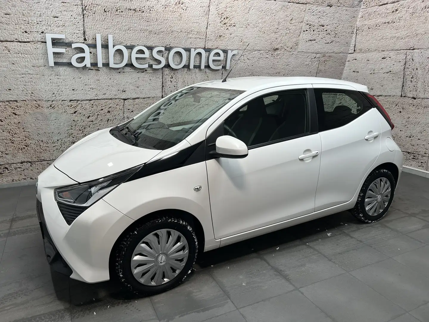 Toyota Aygo X 1,0 VVT-i x-play "Top Gelegenheit" Blanc - 2