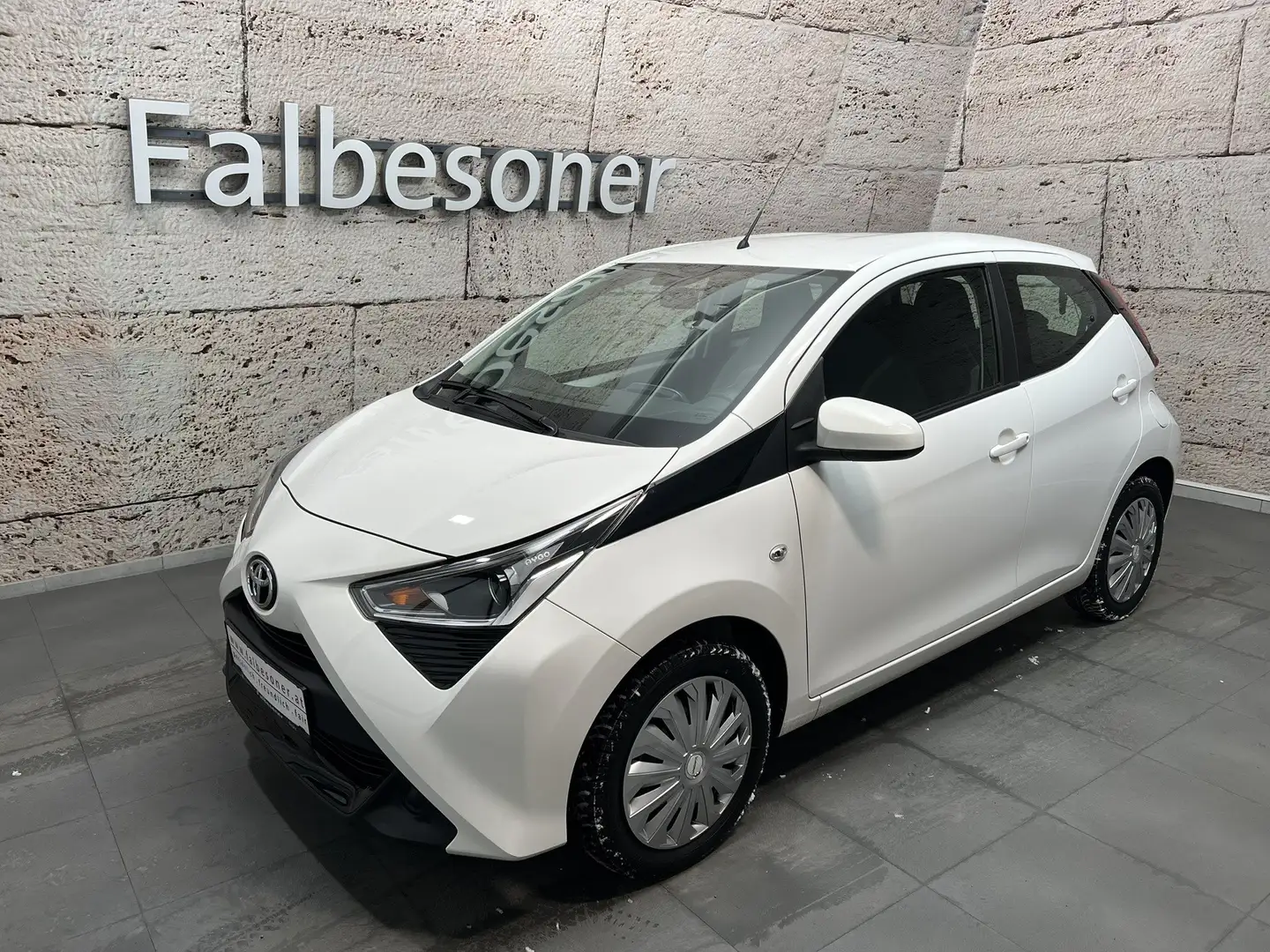Toyota Aygo X 1,0 VVT-i x-play "Top Gelegenheit" Blanc - 1