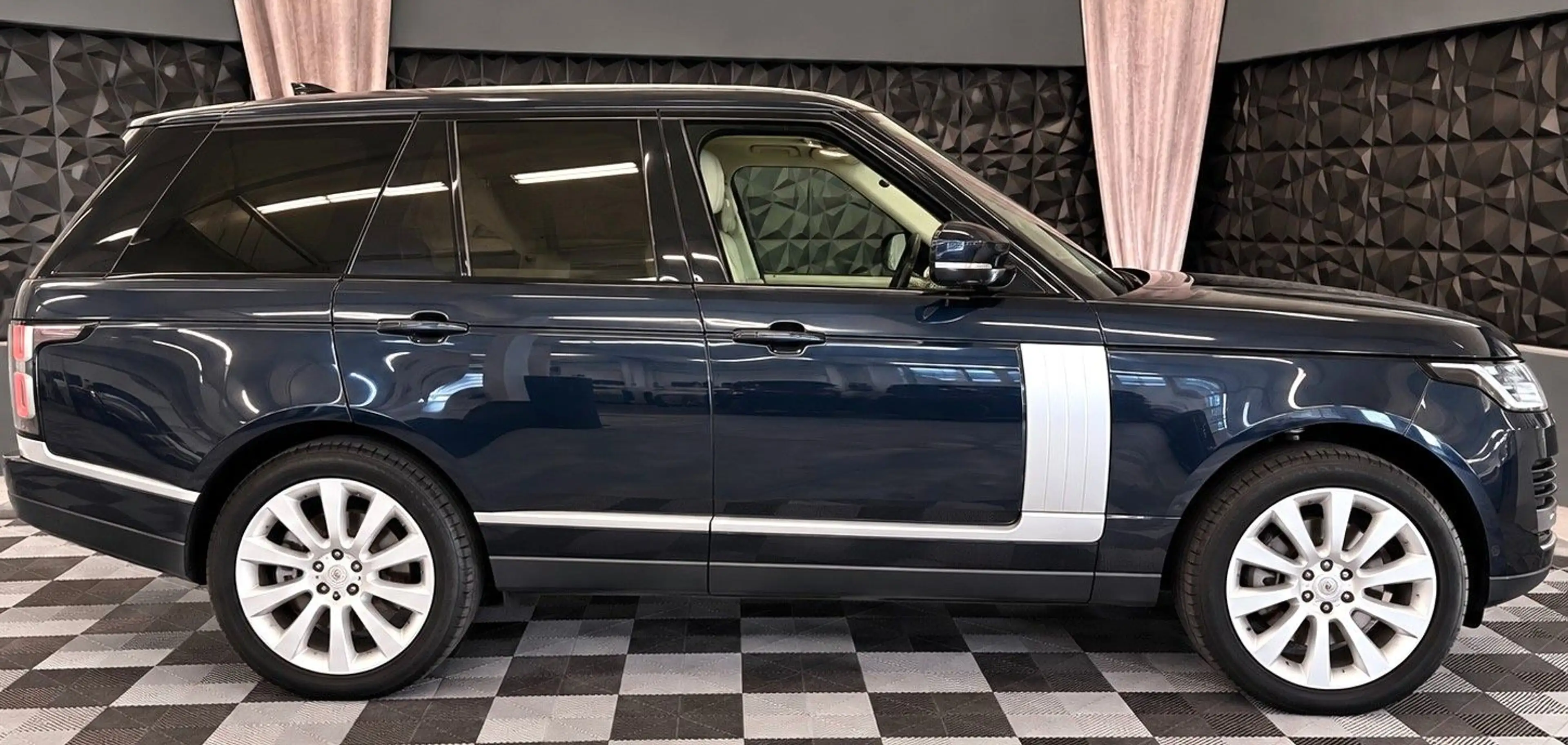 Land Rover Range Rover Vogue AHK, Navi, Pano, Kamera — photo 9