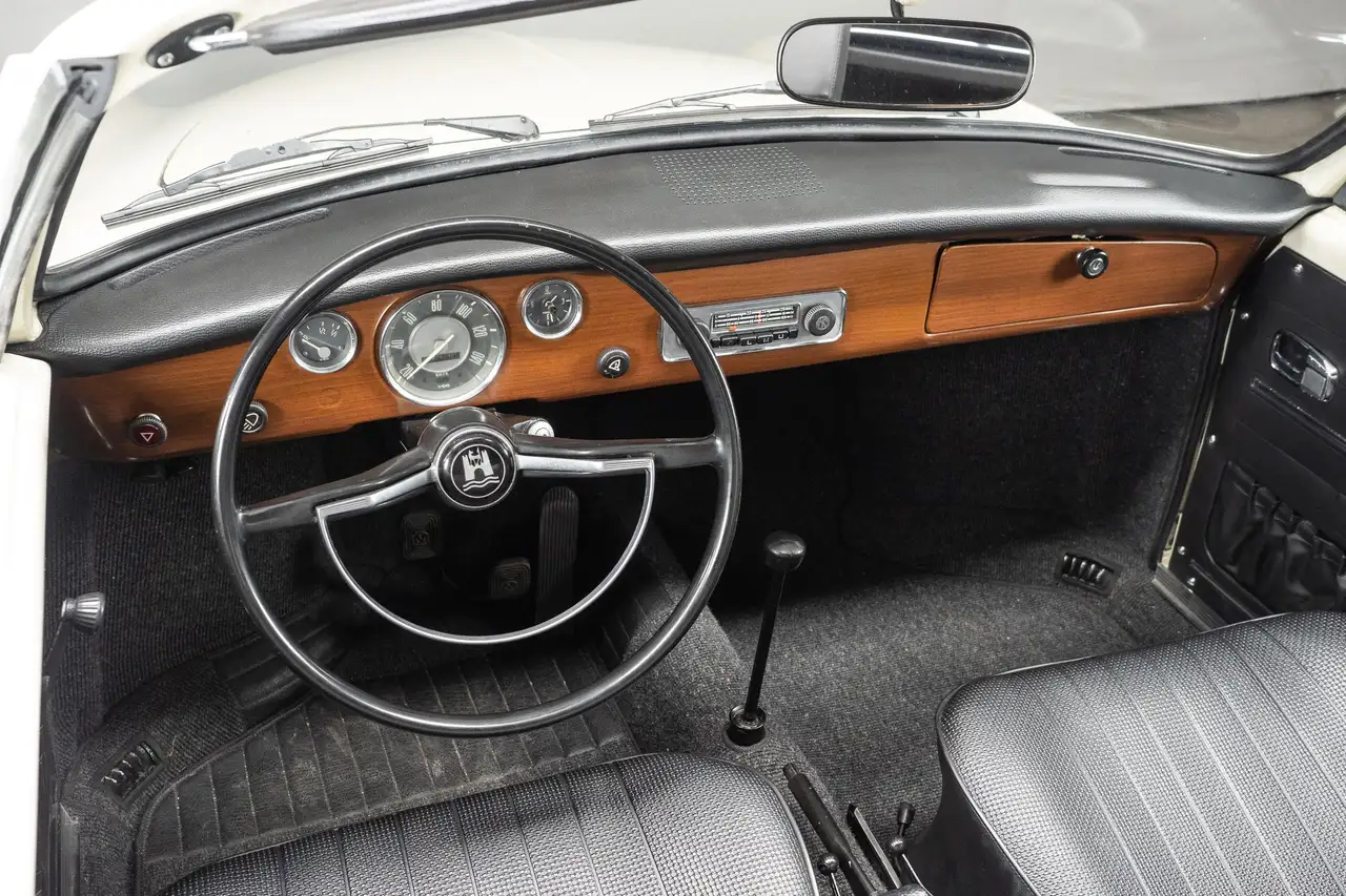 Volkswagen Karmann Ghia Cabrio, foto 10