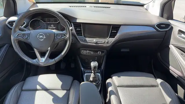 Opel Crossland X view 11