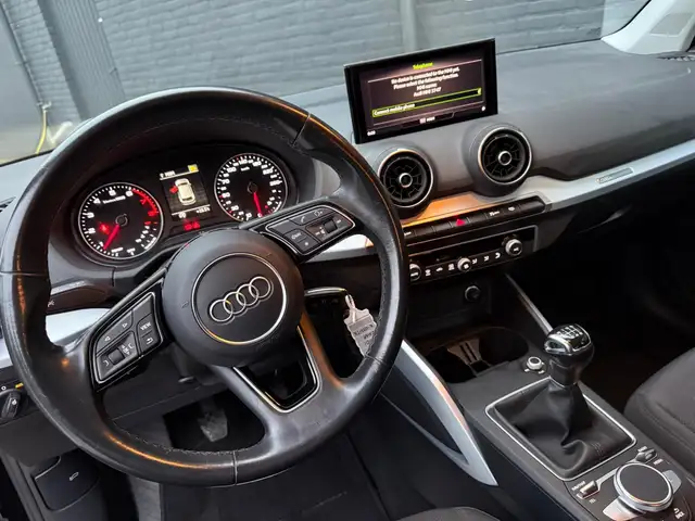 Audi Q2 view 21