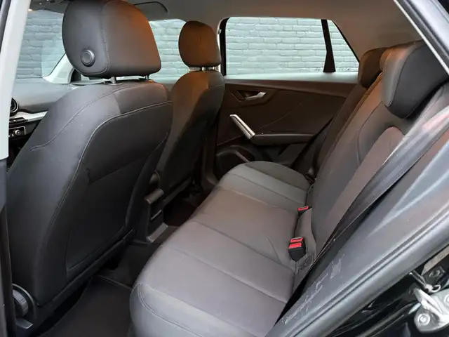 Audi Q2 view 16