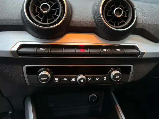 Audi Q2 view 23
