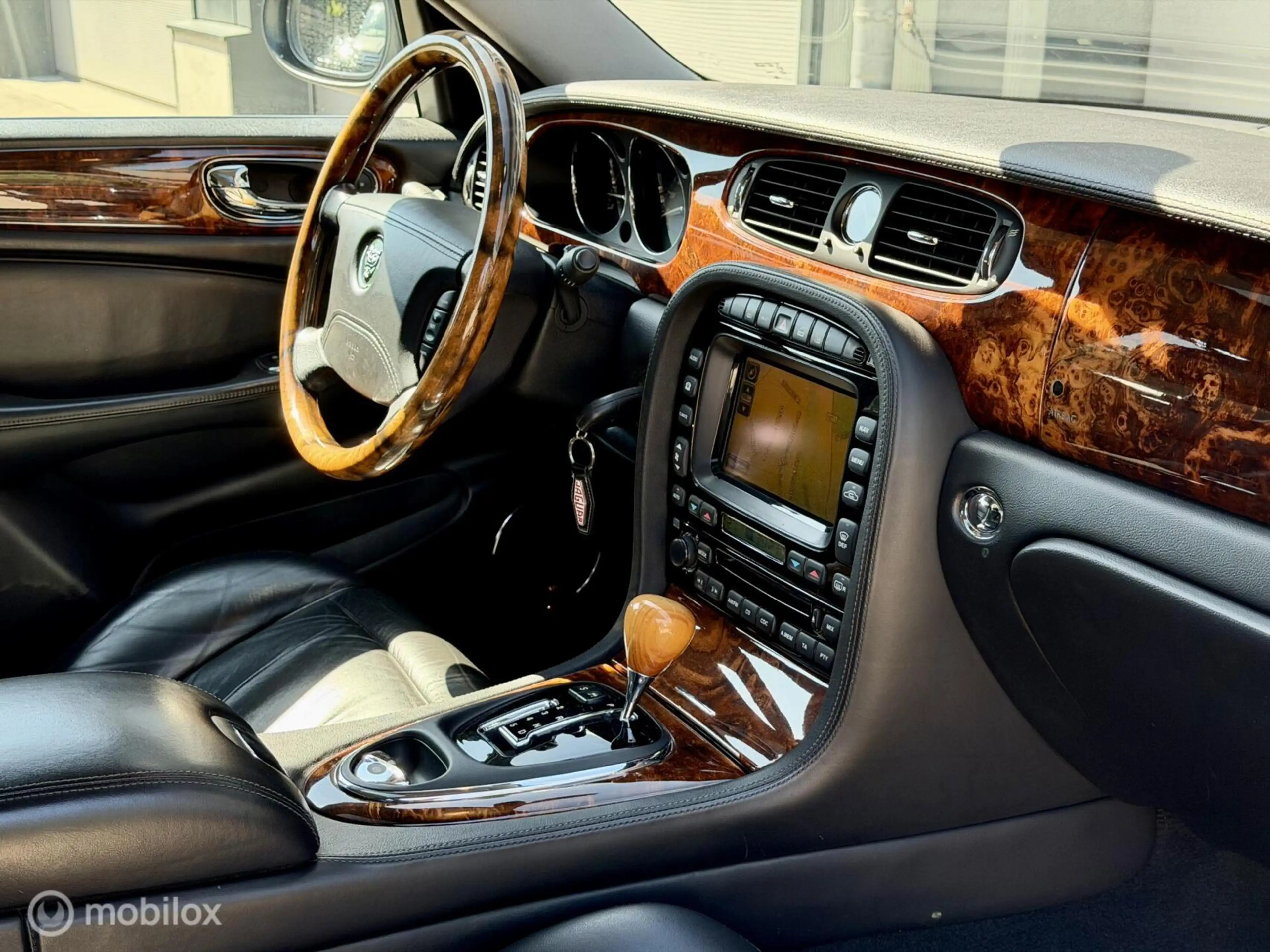 Jaguar XJ 4.2 Super V8 | Org. NL | NAP | Perfect onderhouden — photo 15