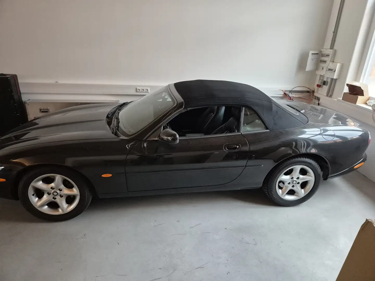 Jaguar XK8 Cabrio - 2