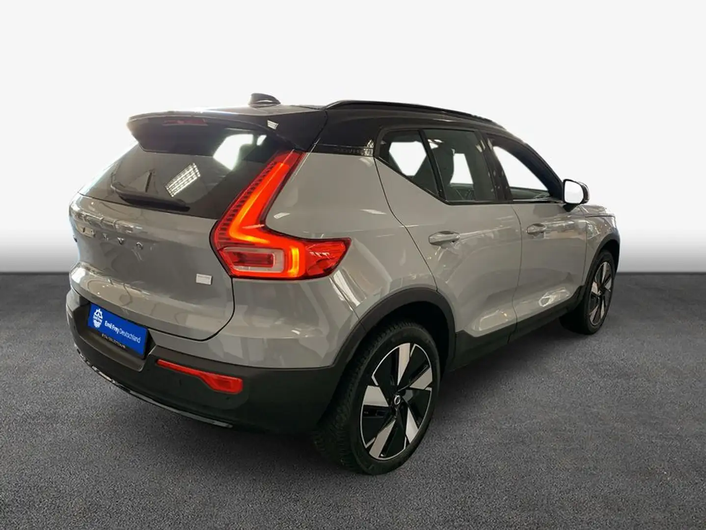 Volvo XC40 XC40 Recharge 69 kWh Single Motor RWD Plus 175 kW, Grijs - 2