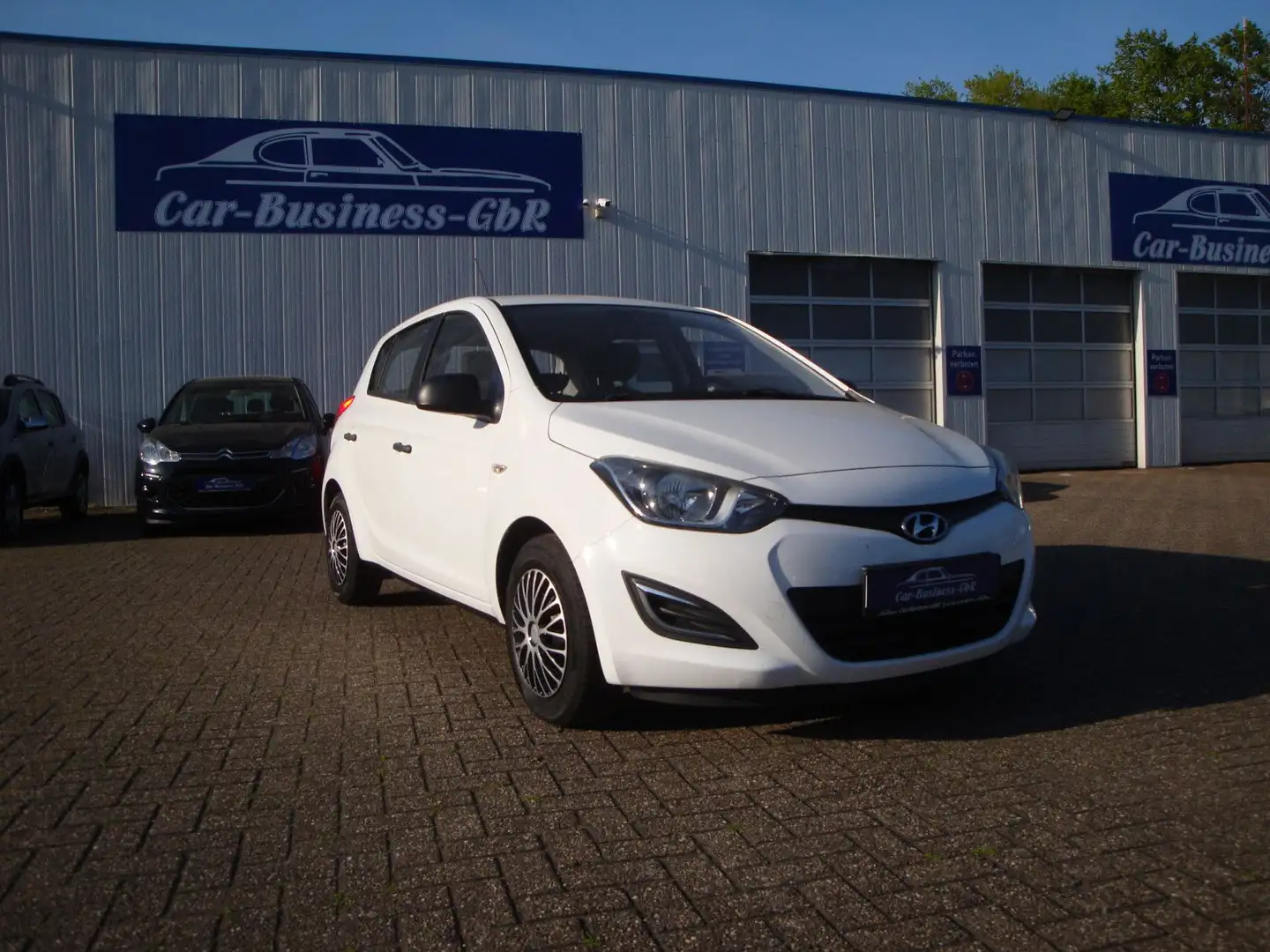 Hyundai i20 Classic Weiß - 1