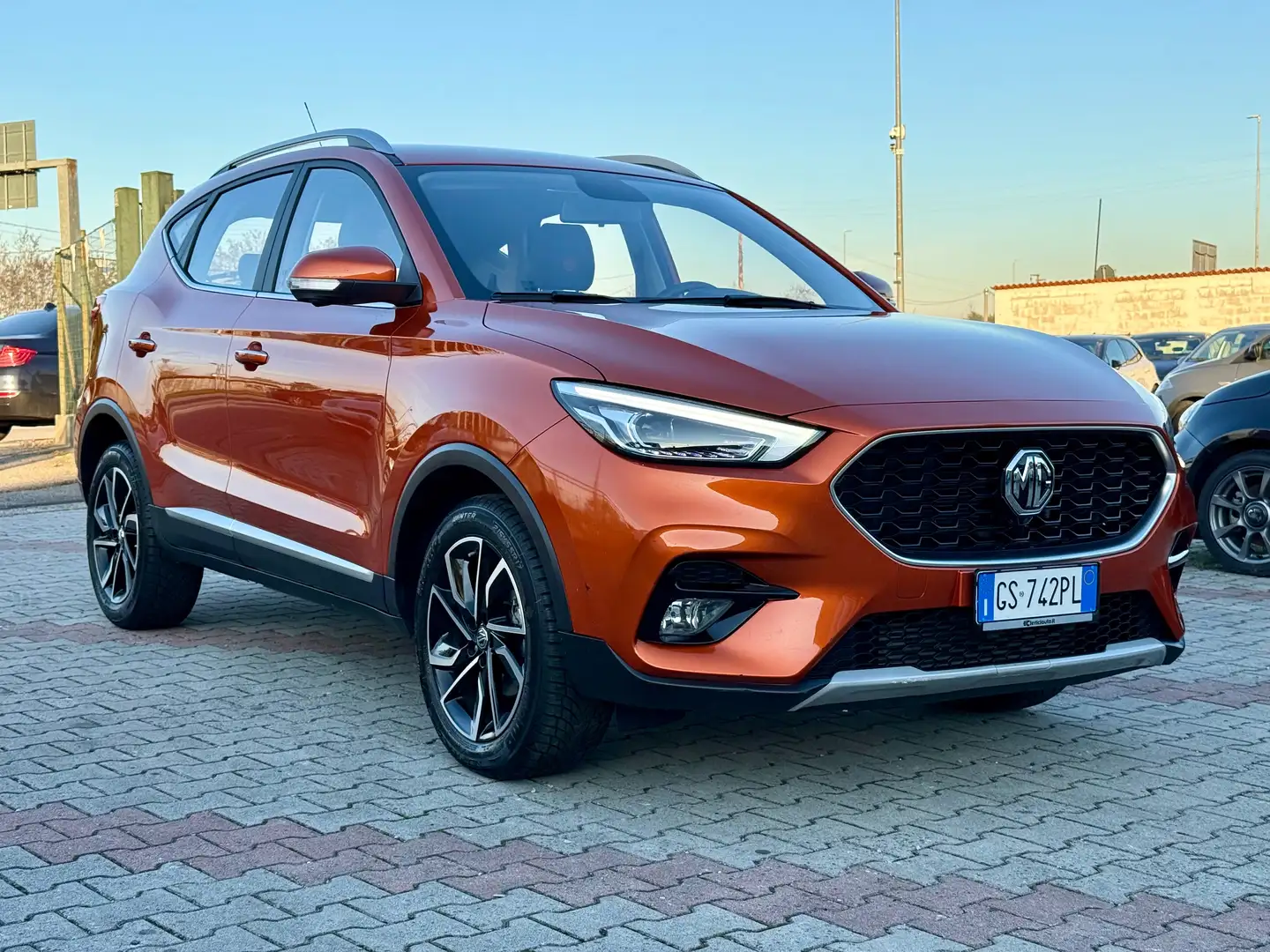 MG ZS ZS 1.0 Luxury 111cv **22.000km**AUTOMATICA** Arancione - 2