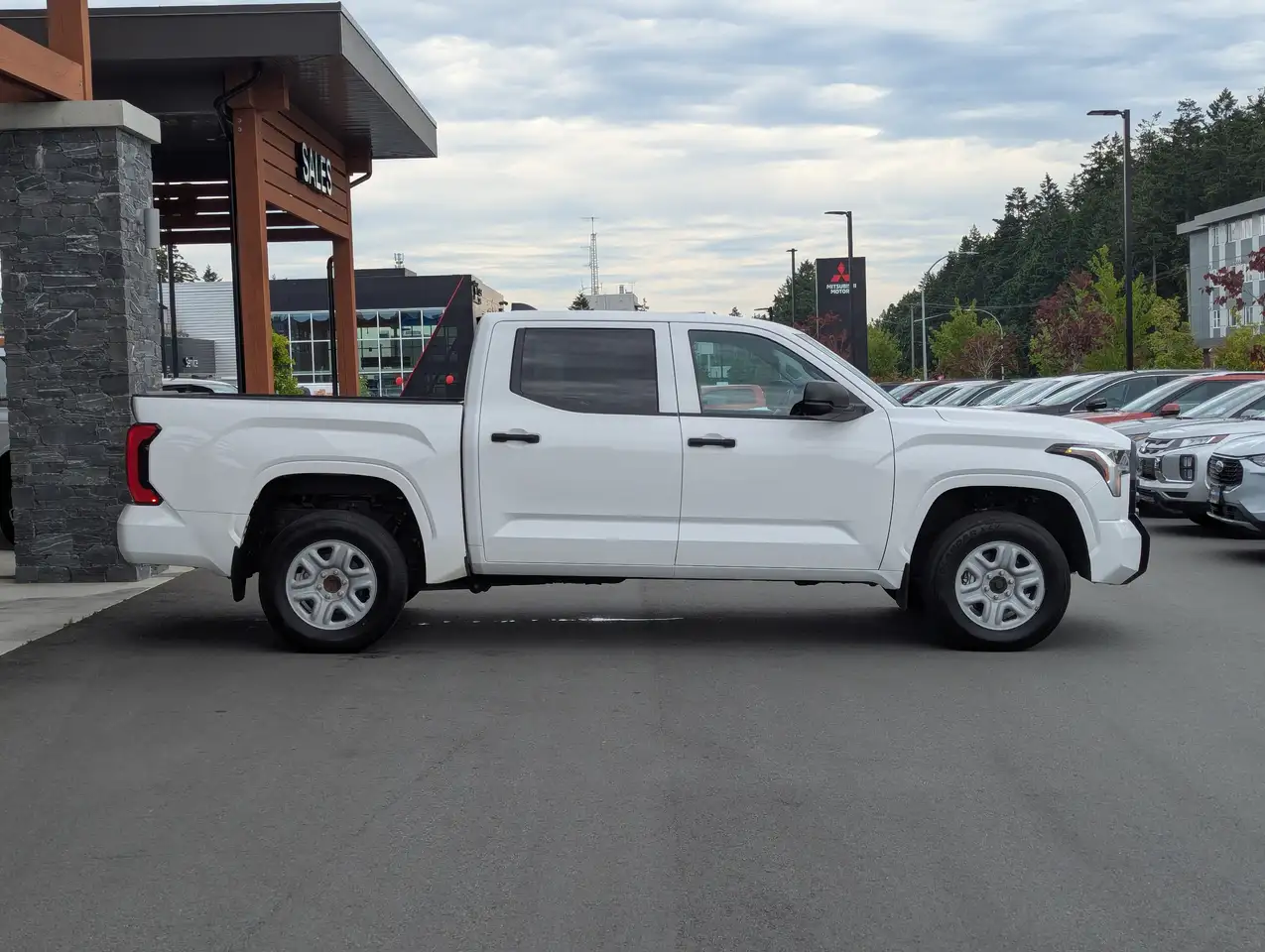 Toyota Tundra снимка Toyota Tundra