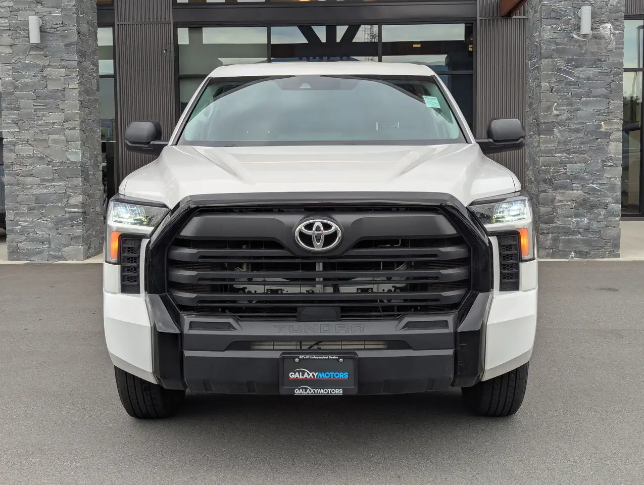 Toyota Tundra снимка Toyota Tundra