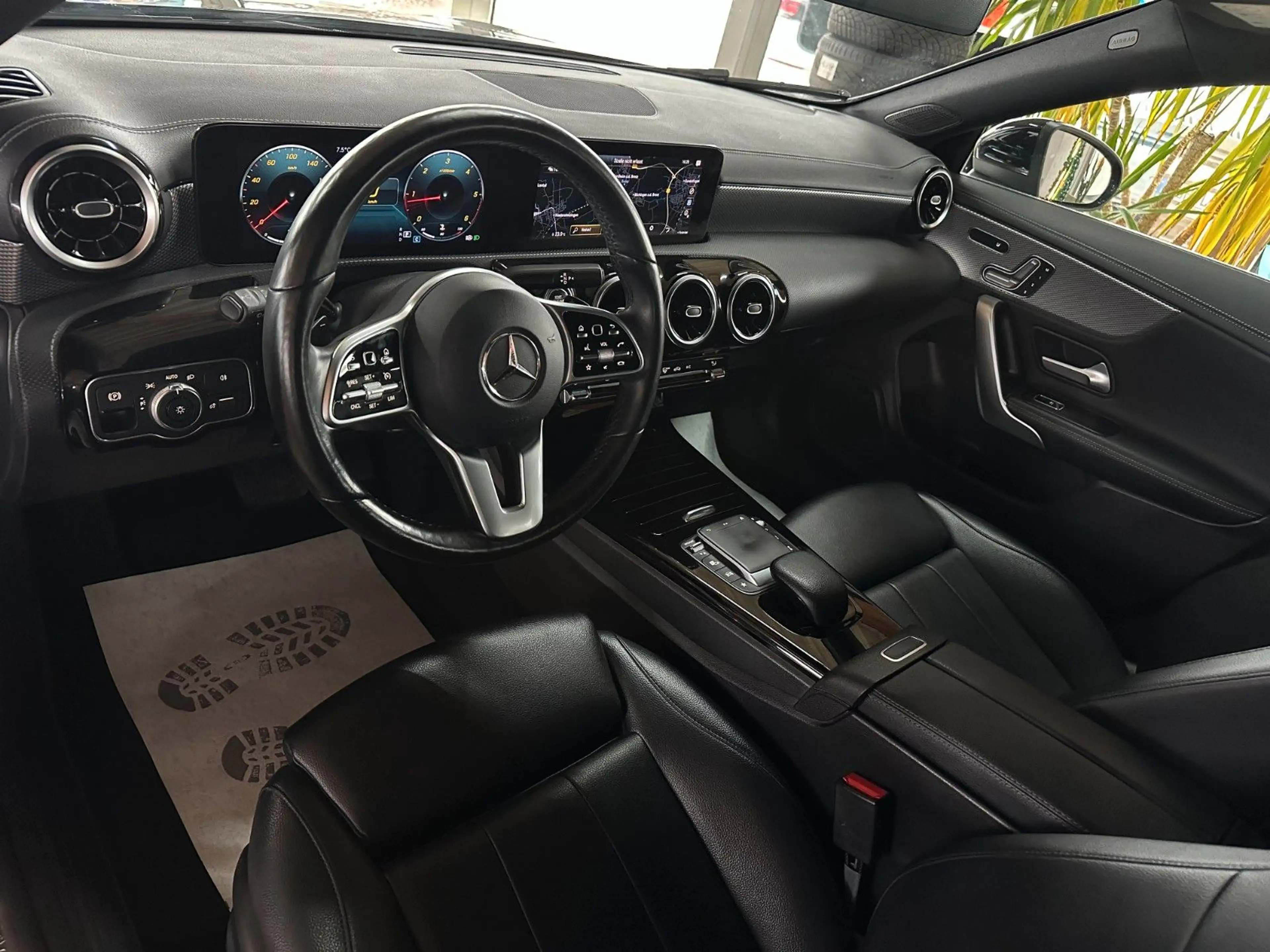 Mercedes-Benz CLA 200 8G-DCT Progre*Kam*Nav*LED*Widescreen — photo 9